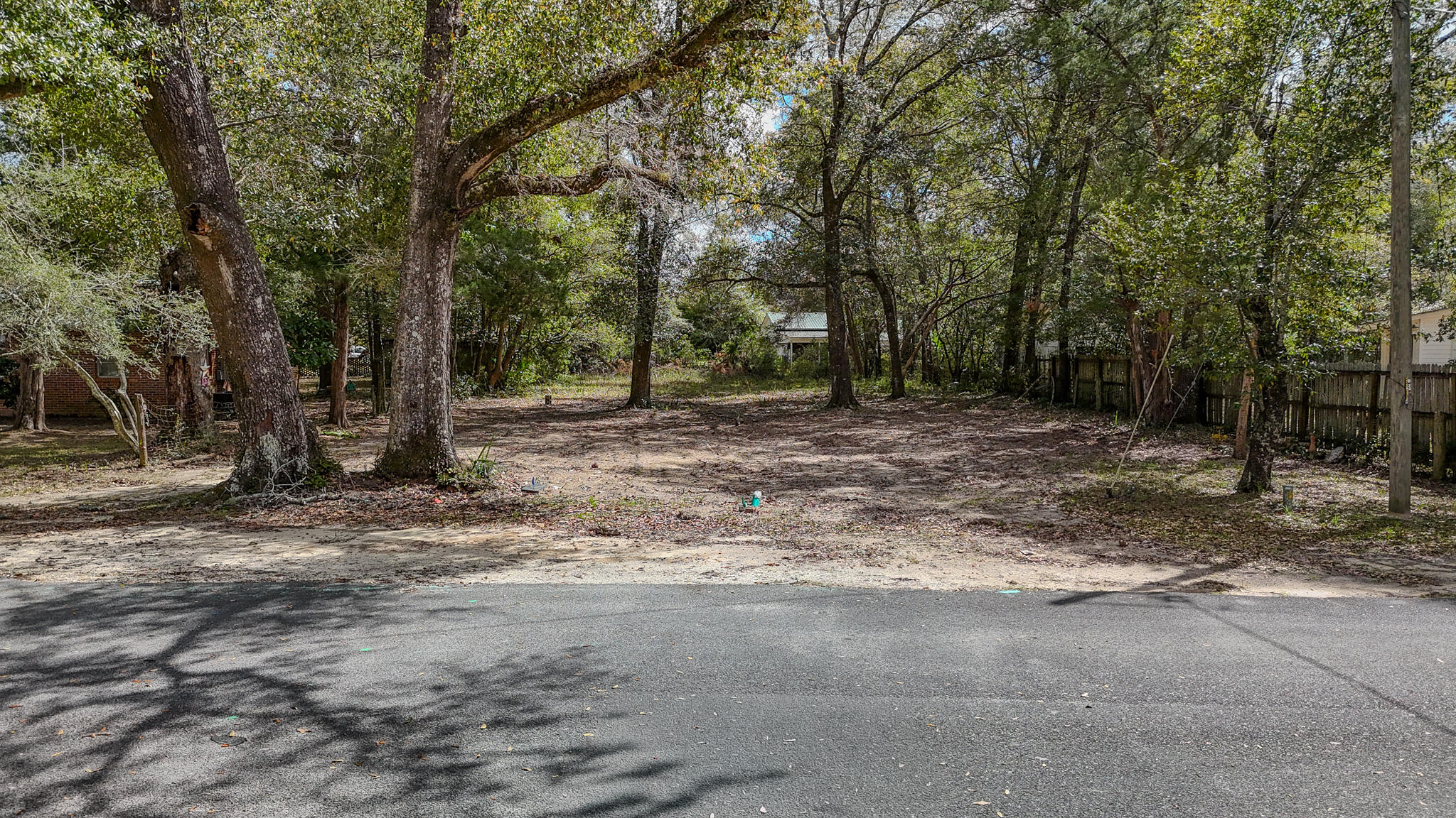 METES & BOUNDS - Land