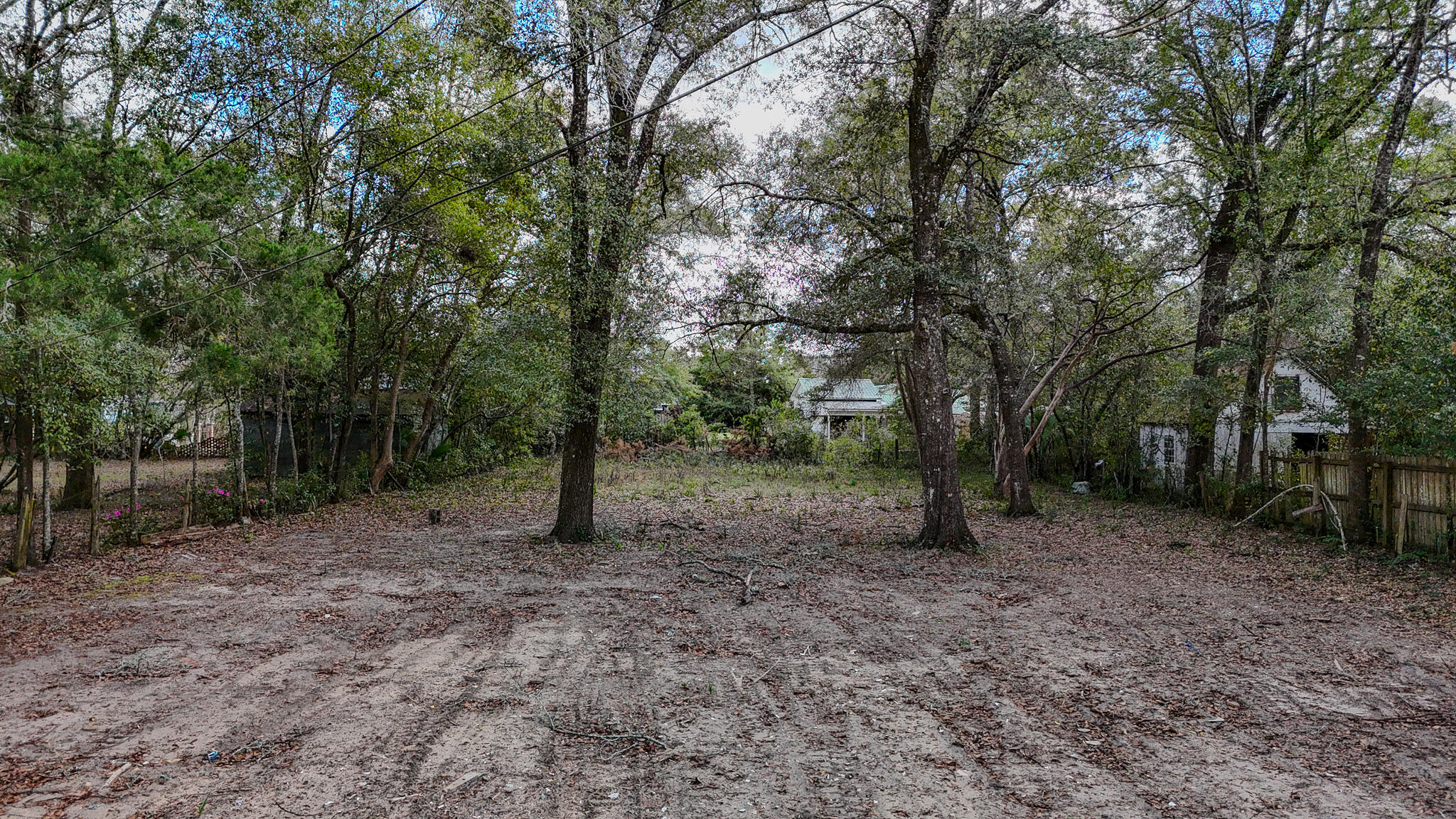 METES & BOUNDS - Land