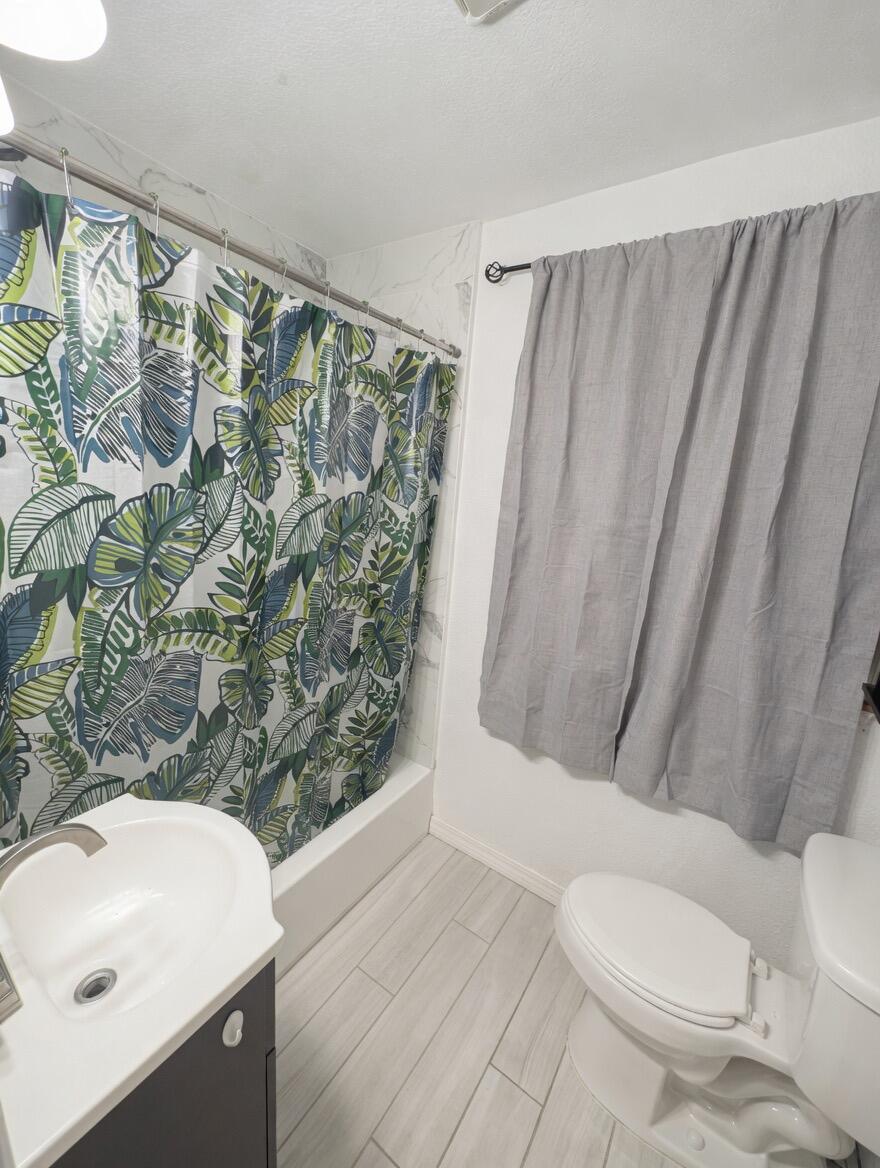 GARNIERS BEACH - Residential