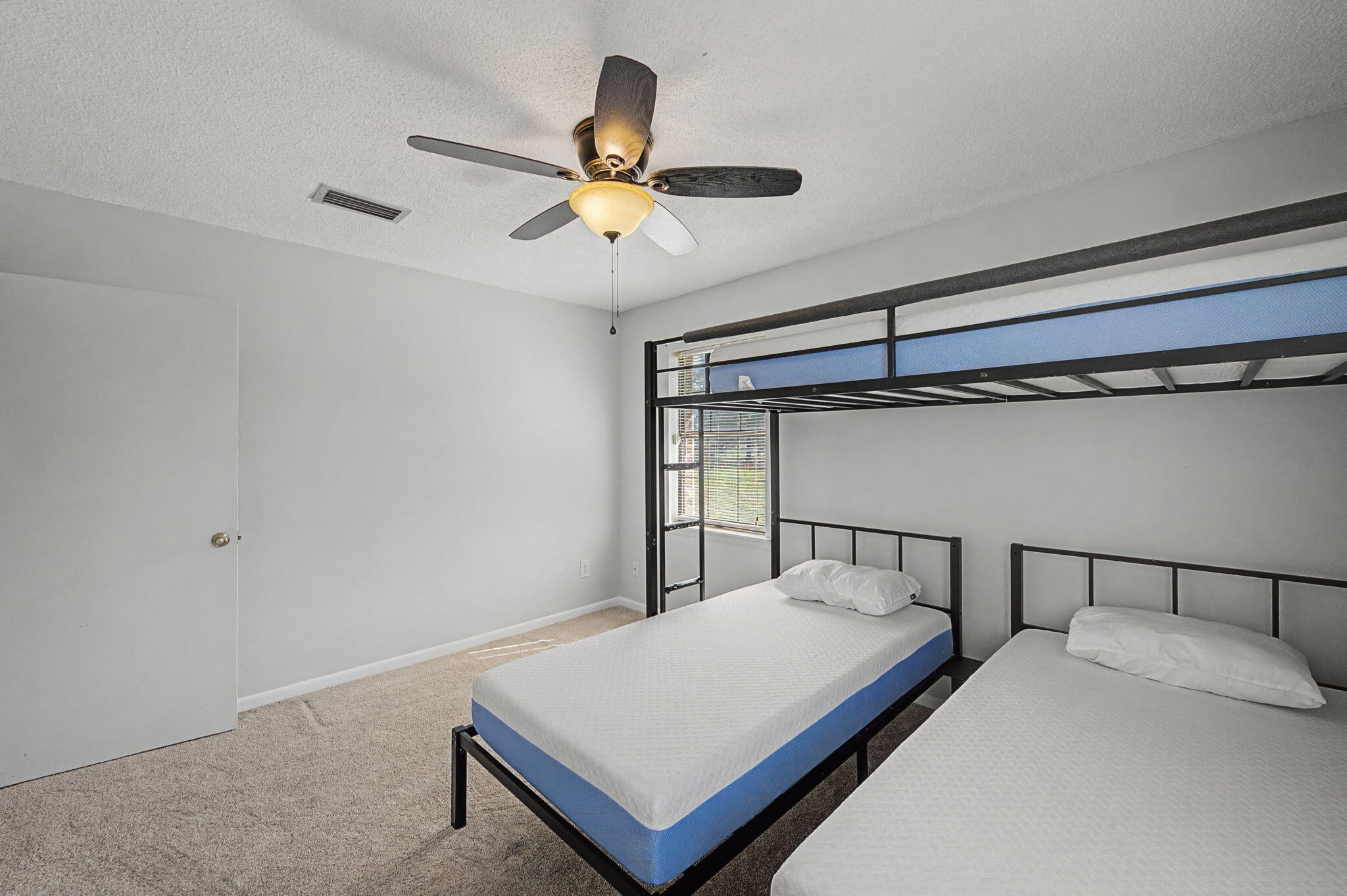 METES & BOUNDS - Residential Lease