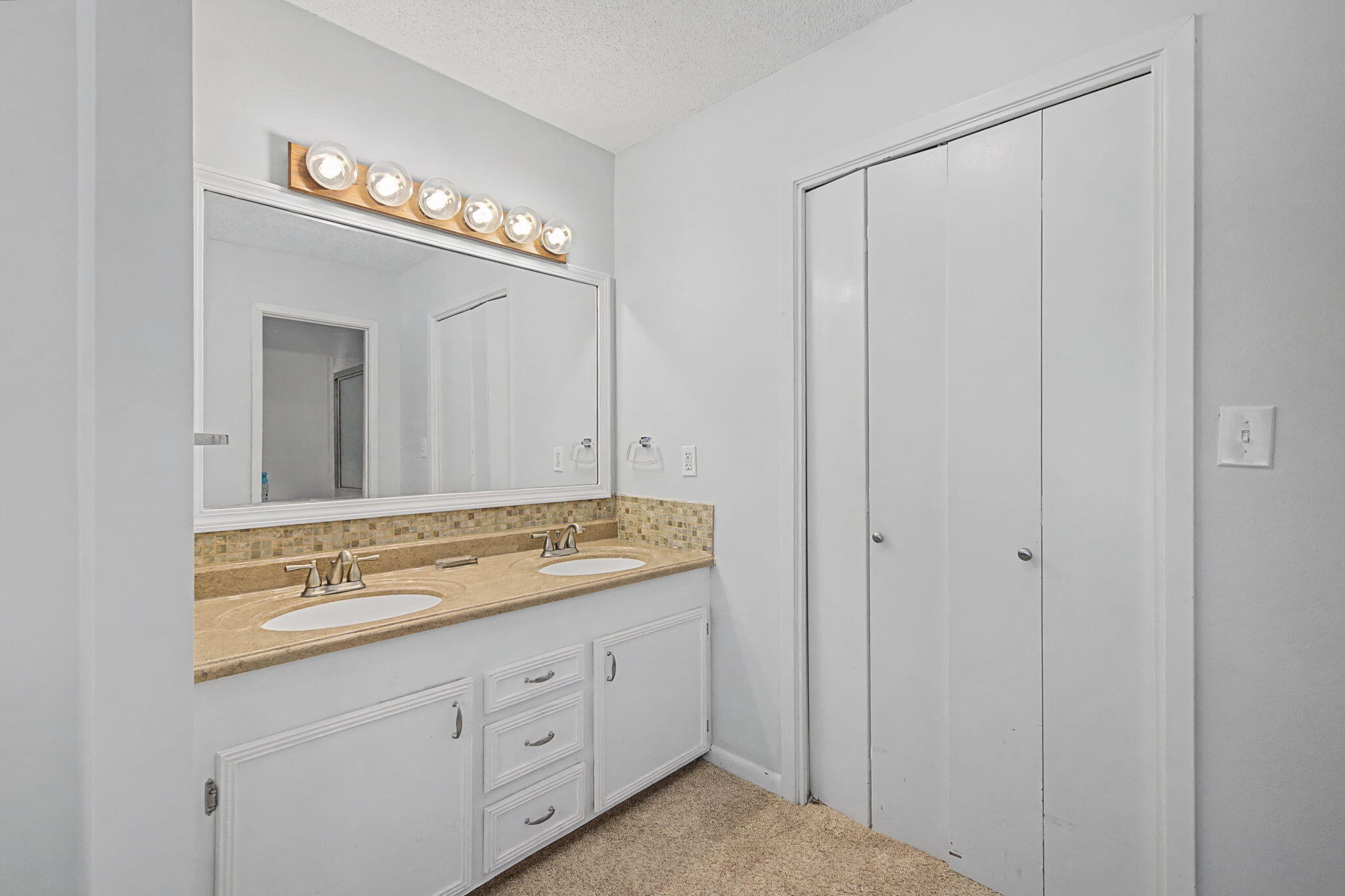 METES & BOUNDS - Residential Lease