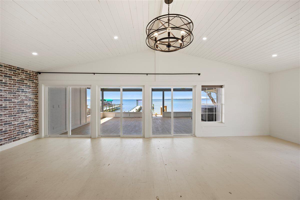 LAGNIAPPE BEACH - Residential