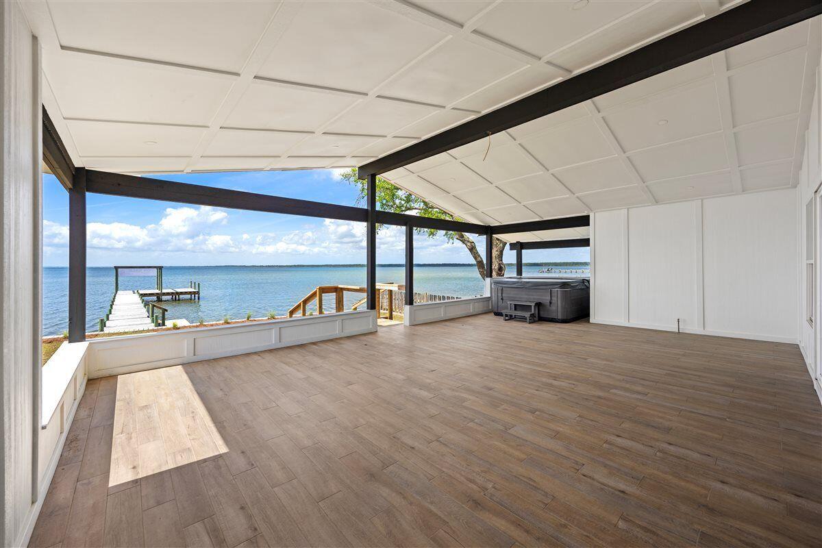 LAGNIAPPE BEACH - Residential