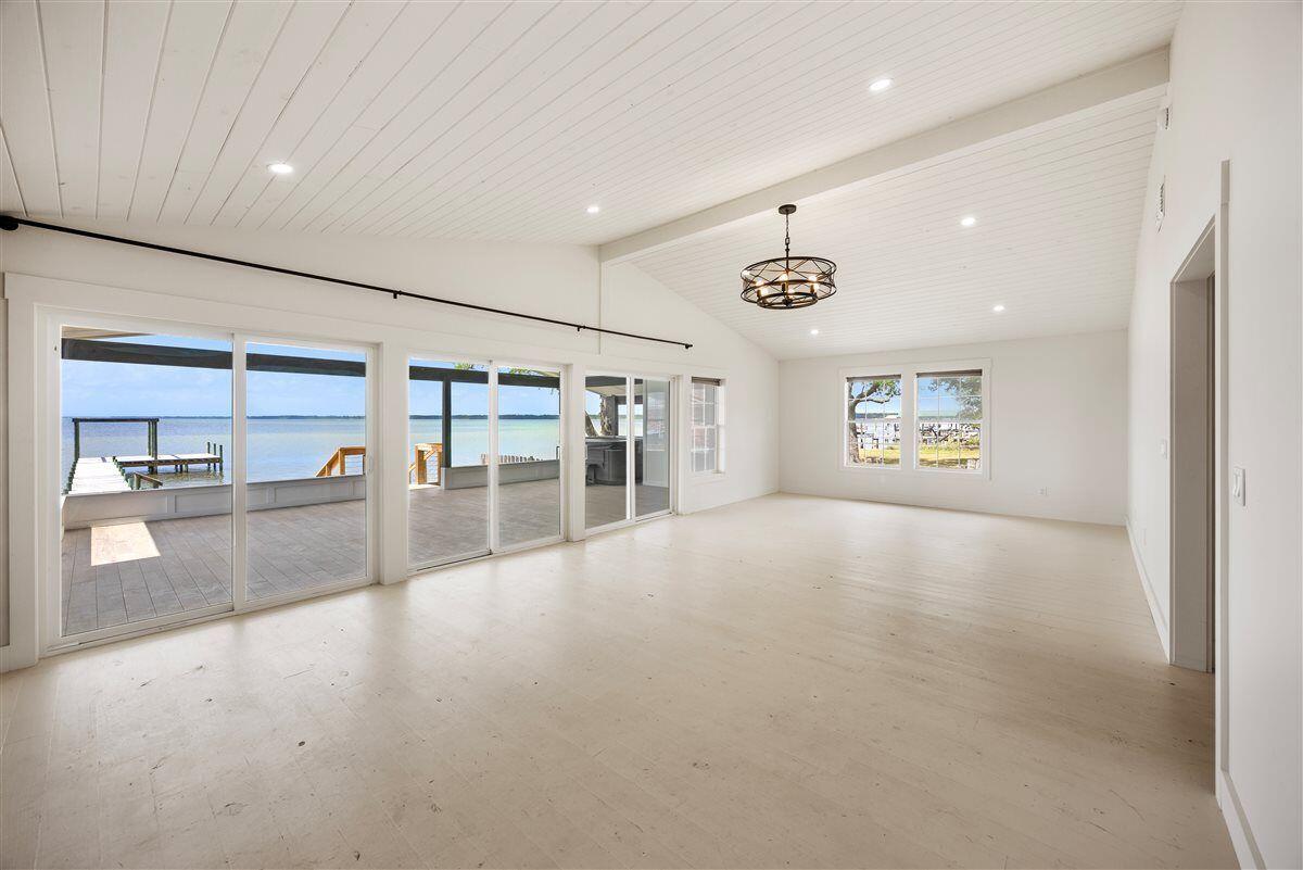 LAGNIAPPE BEACH - Residential