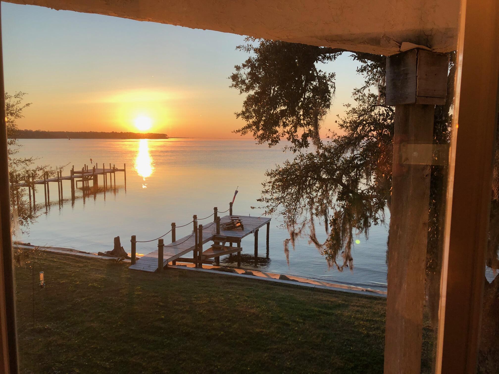 DOLPHIN COVE ESTATES - Residential