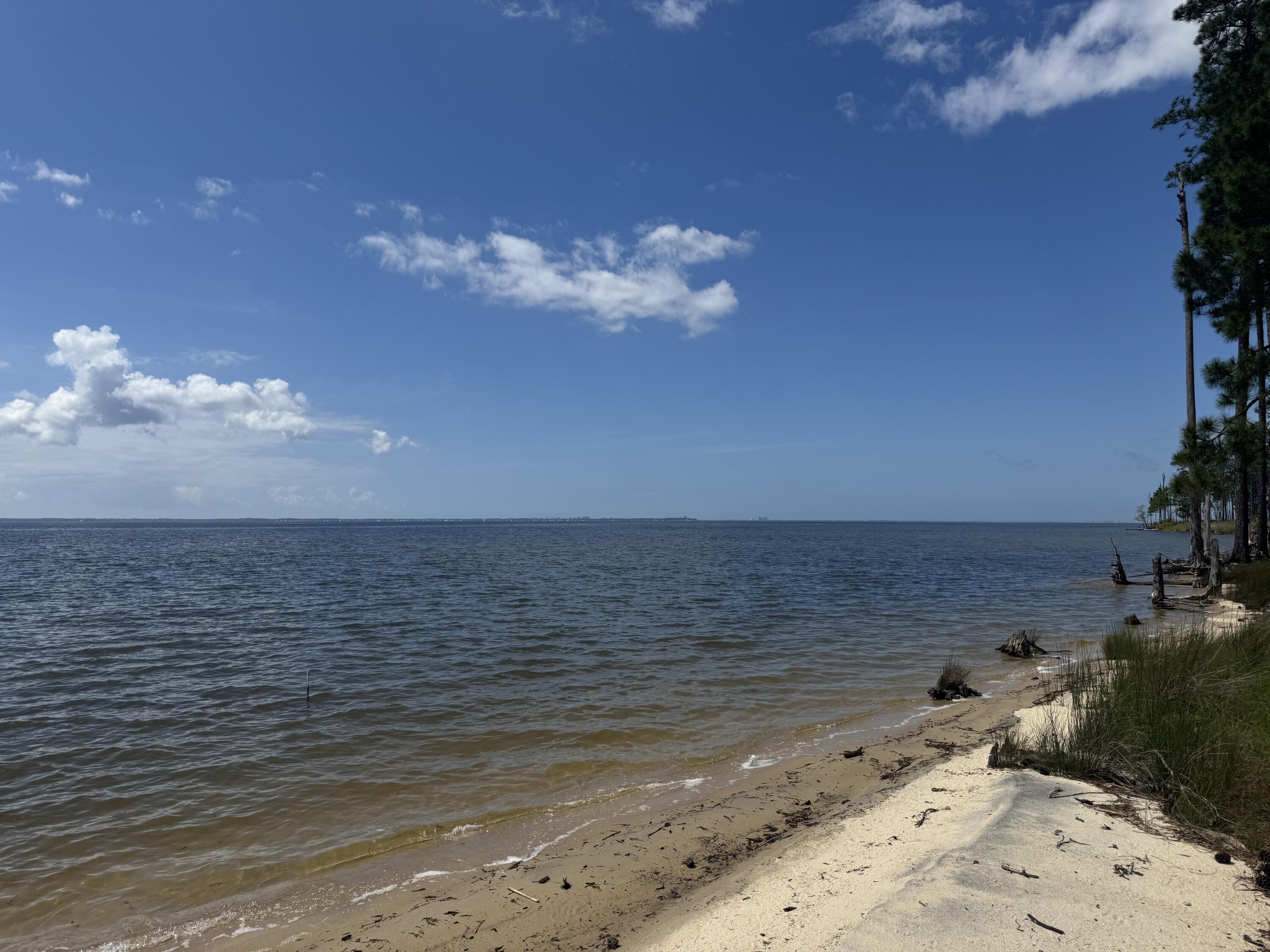 DOLPHIN COVE ESTATES - Residential