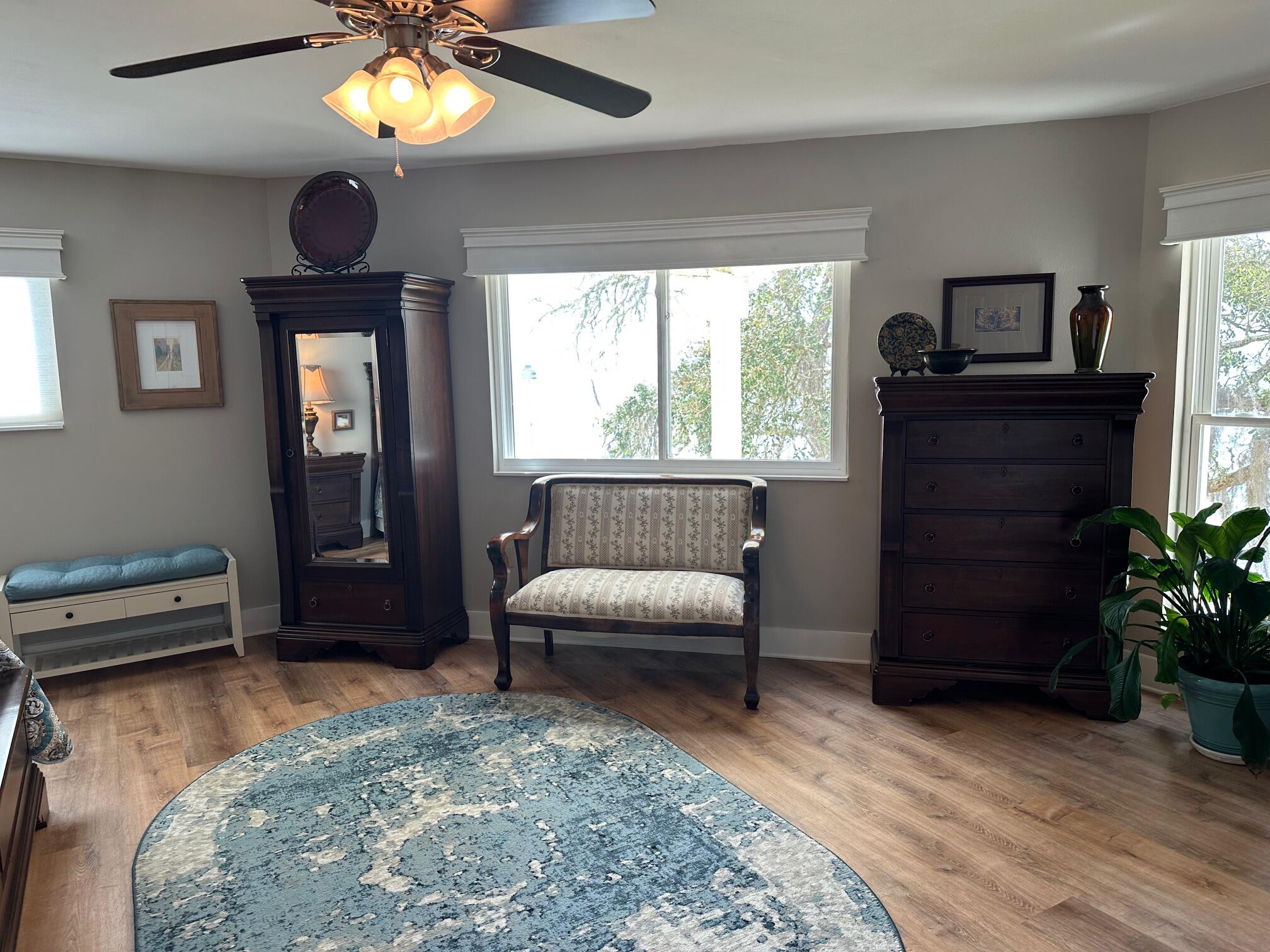 DOLPHIN COVE ESTATES - Residential