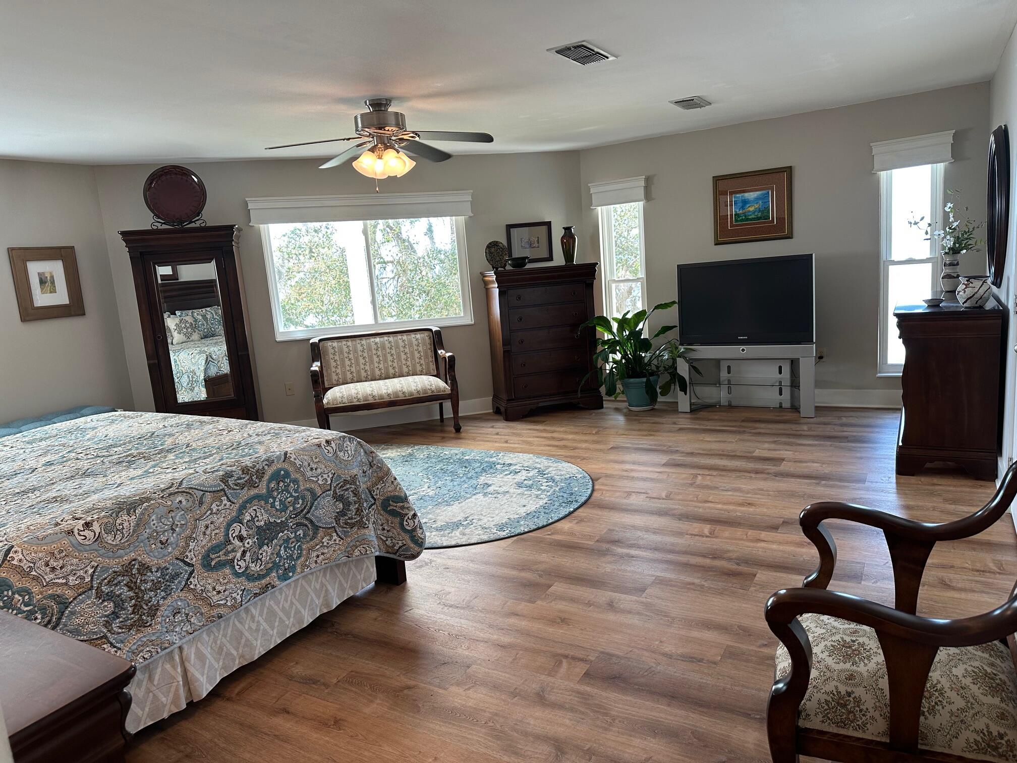 DOLPHIN COVE ESTATES - Residential