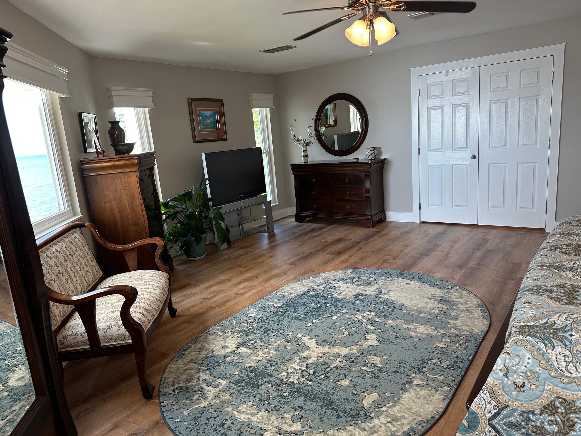 DOLPHIN COVE ESTATES - Residential