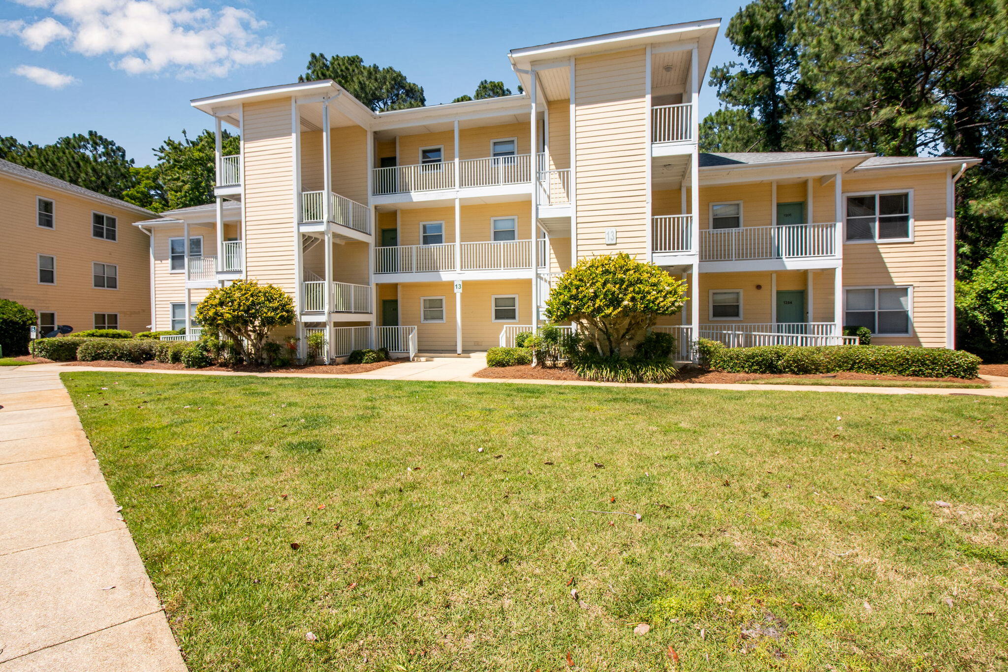 POINTE OF VIEW CONDO - Residential Lease
