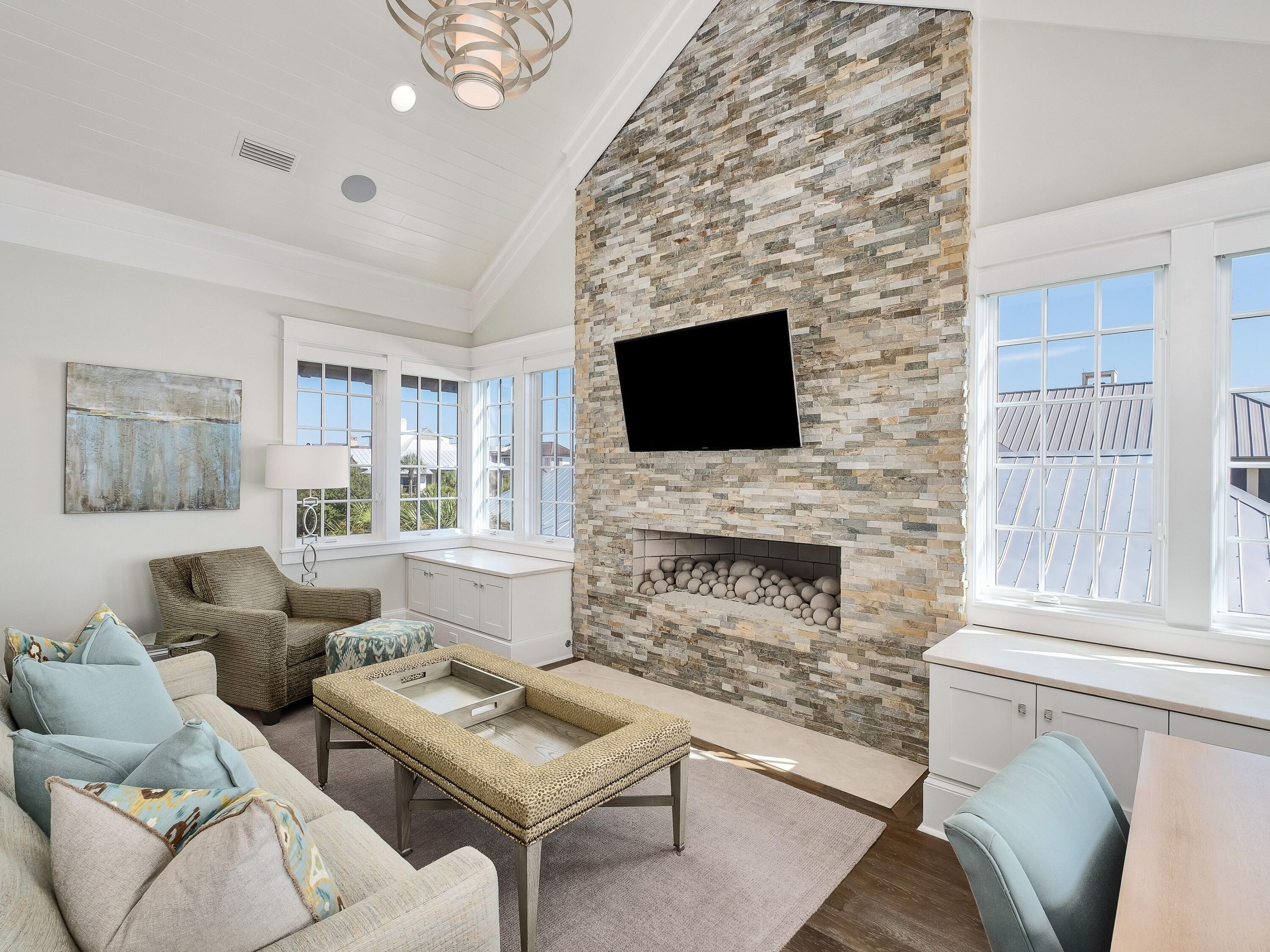 RETREAT THE - Residential