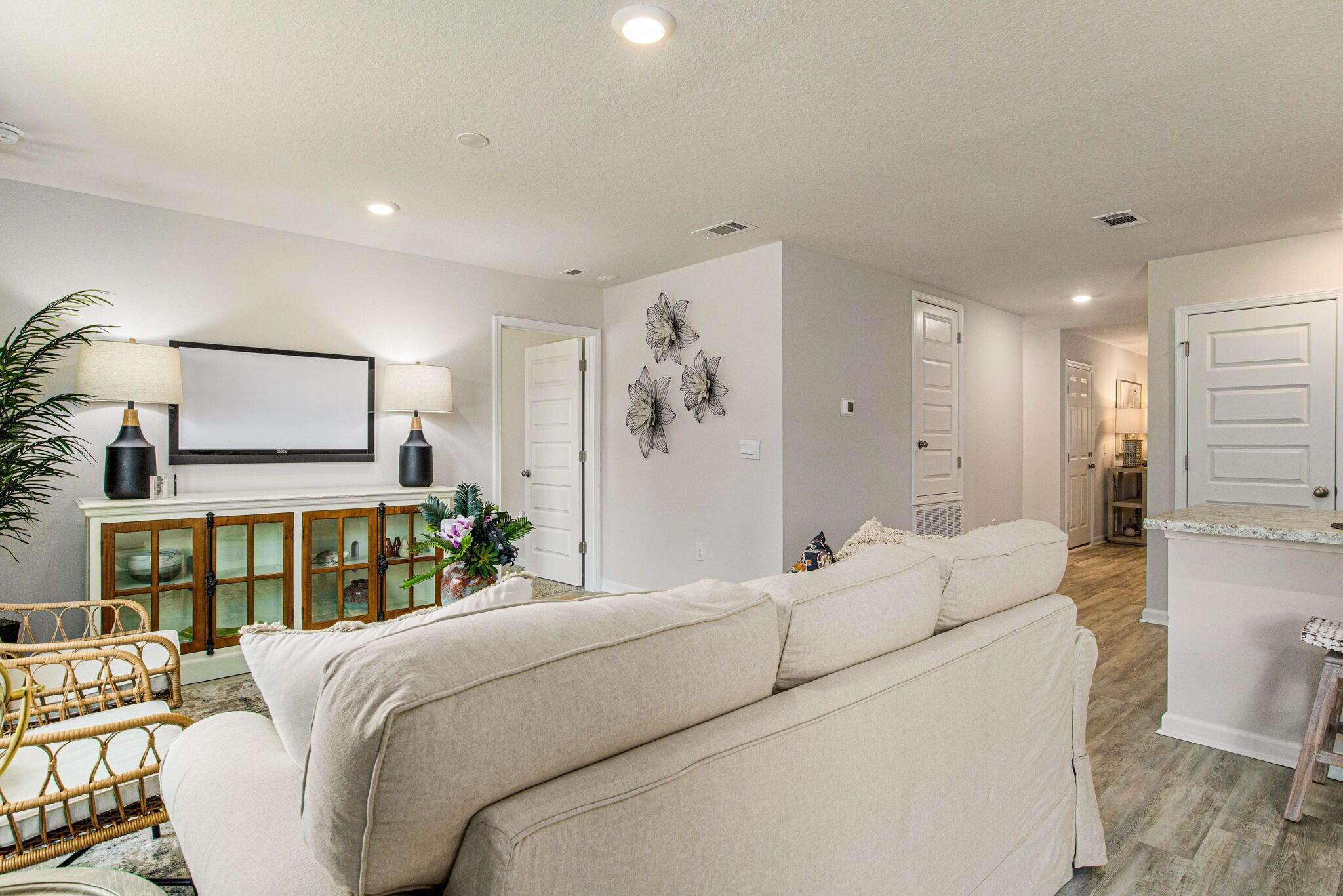 RIVERS COVE - Residential