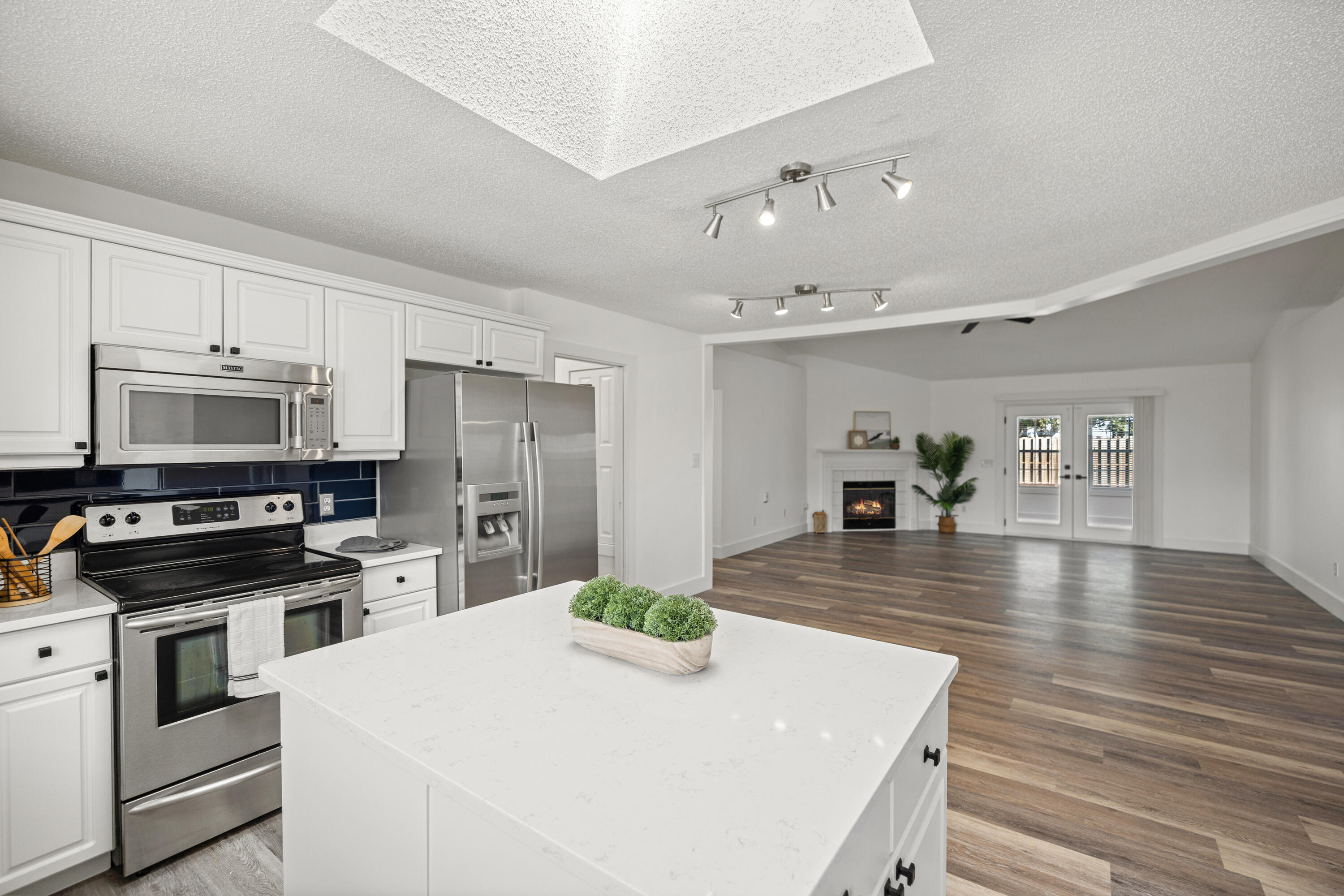 SANDY BEACH ESTATES - Residential