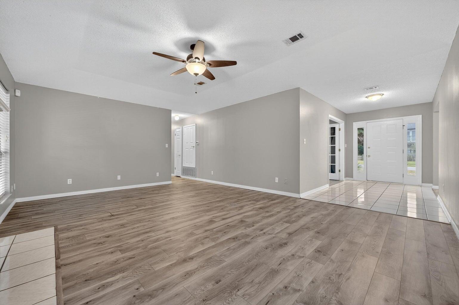 MARINERS COVE - Residential Lease