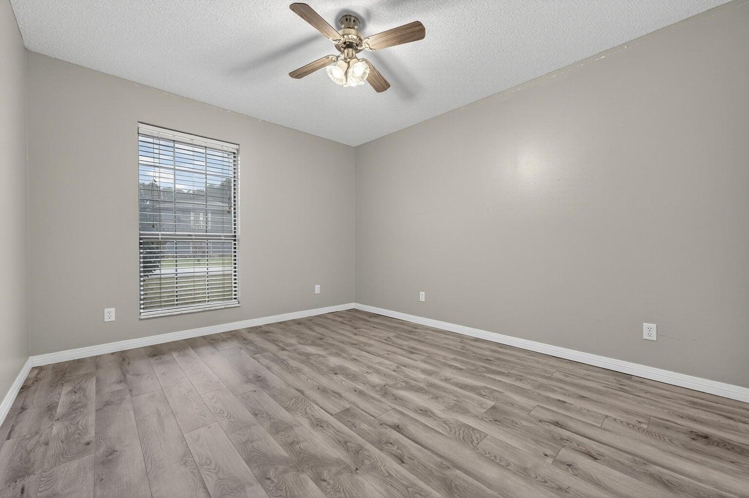 MARINERS COVE - Residential Lease