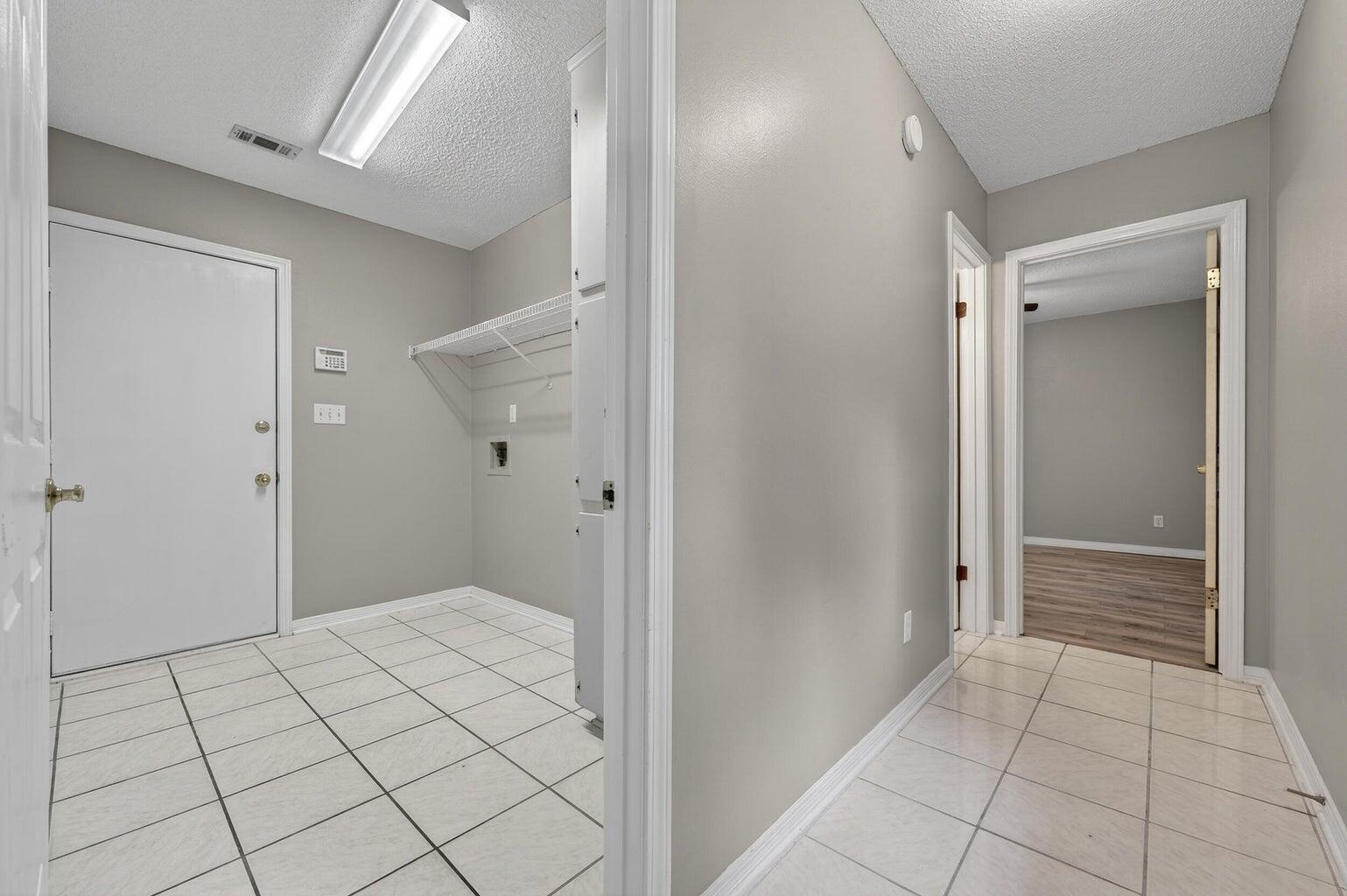 MARINERS COVE - Residential Lease