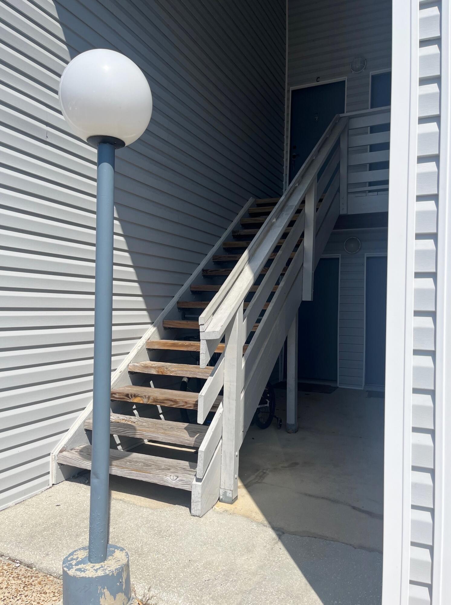 FINISTERRA CONDO - Residential