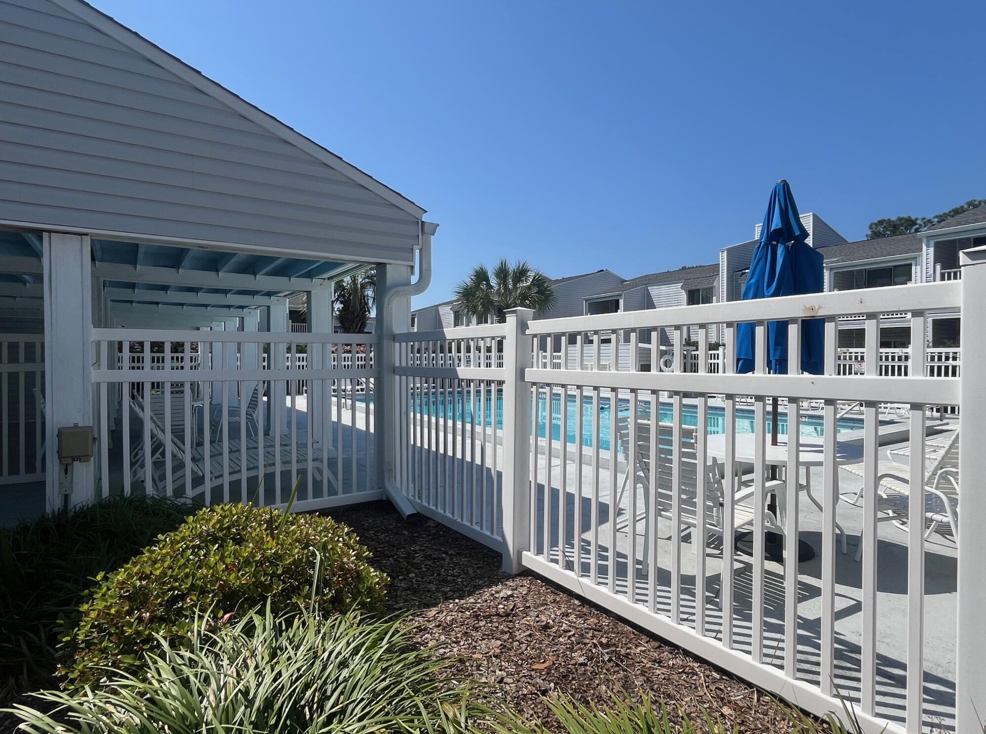 FINISTERRA CONDO - Residential