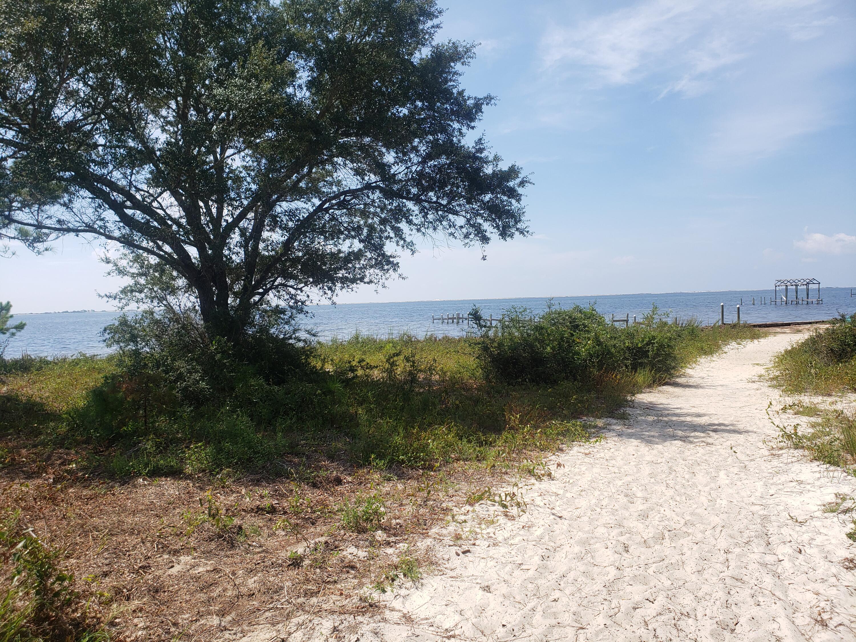 SOUND HAMMOCK - Residential Lease