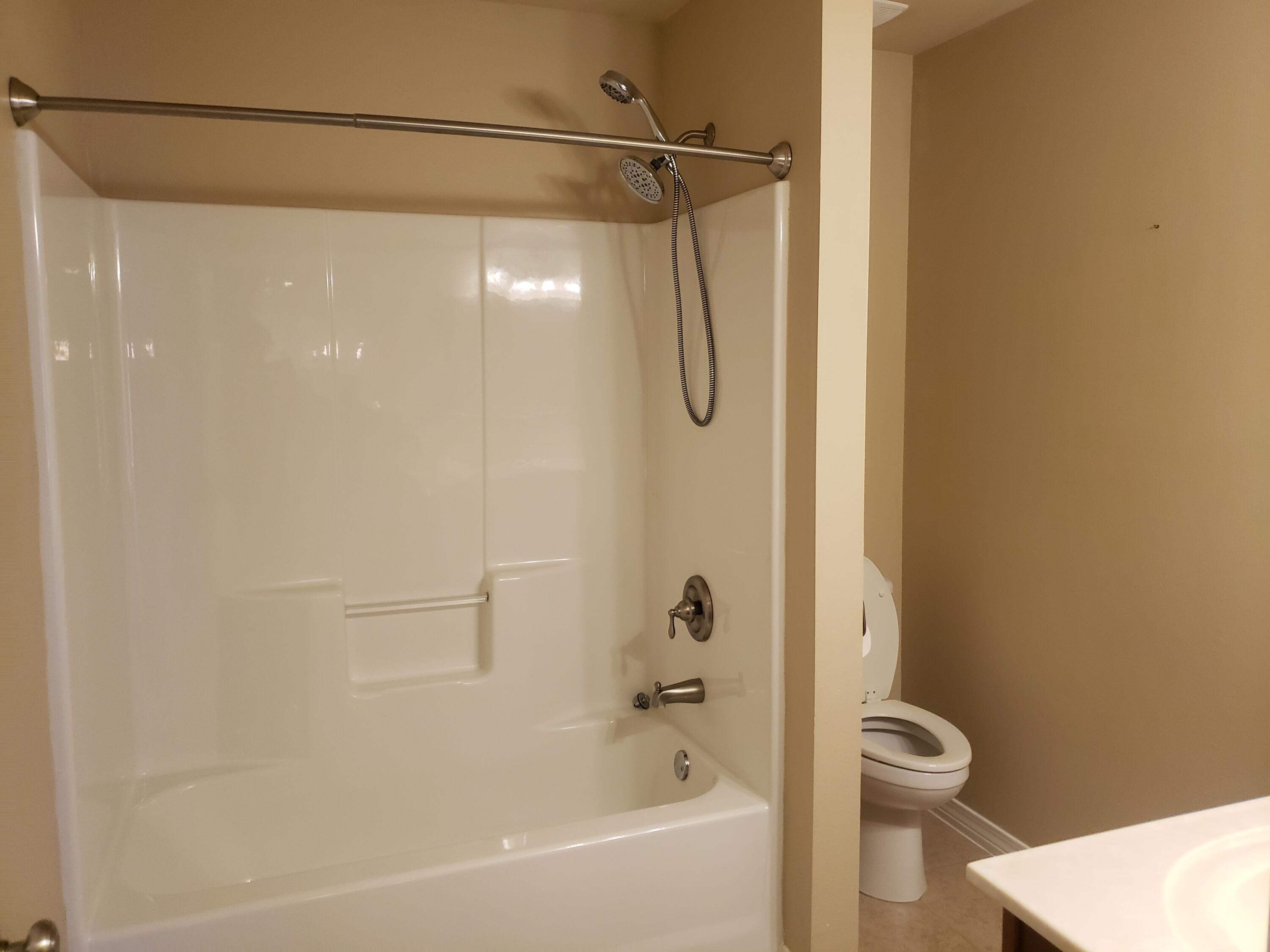 SOUND HAMMOCK - Residential Lease