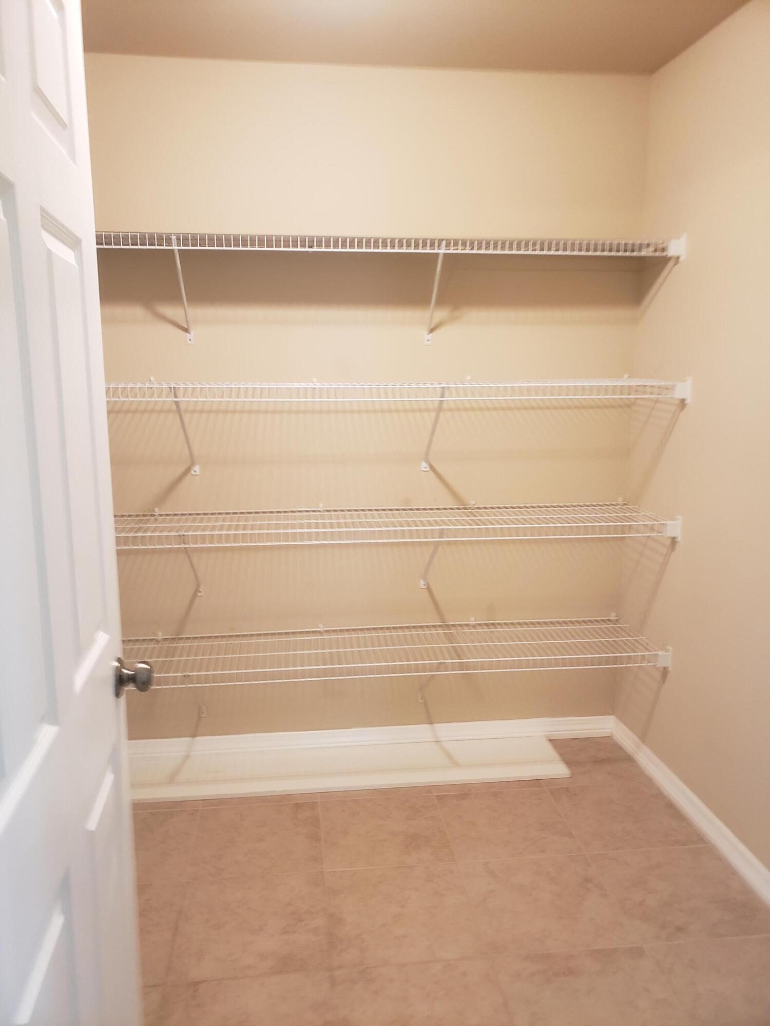 SOUND HAMMOCK - Residential Lease