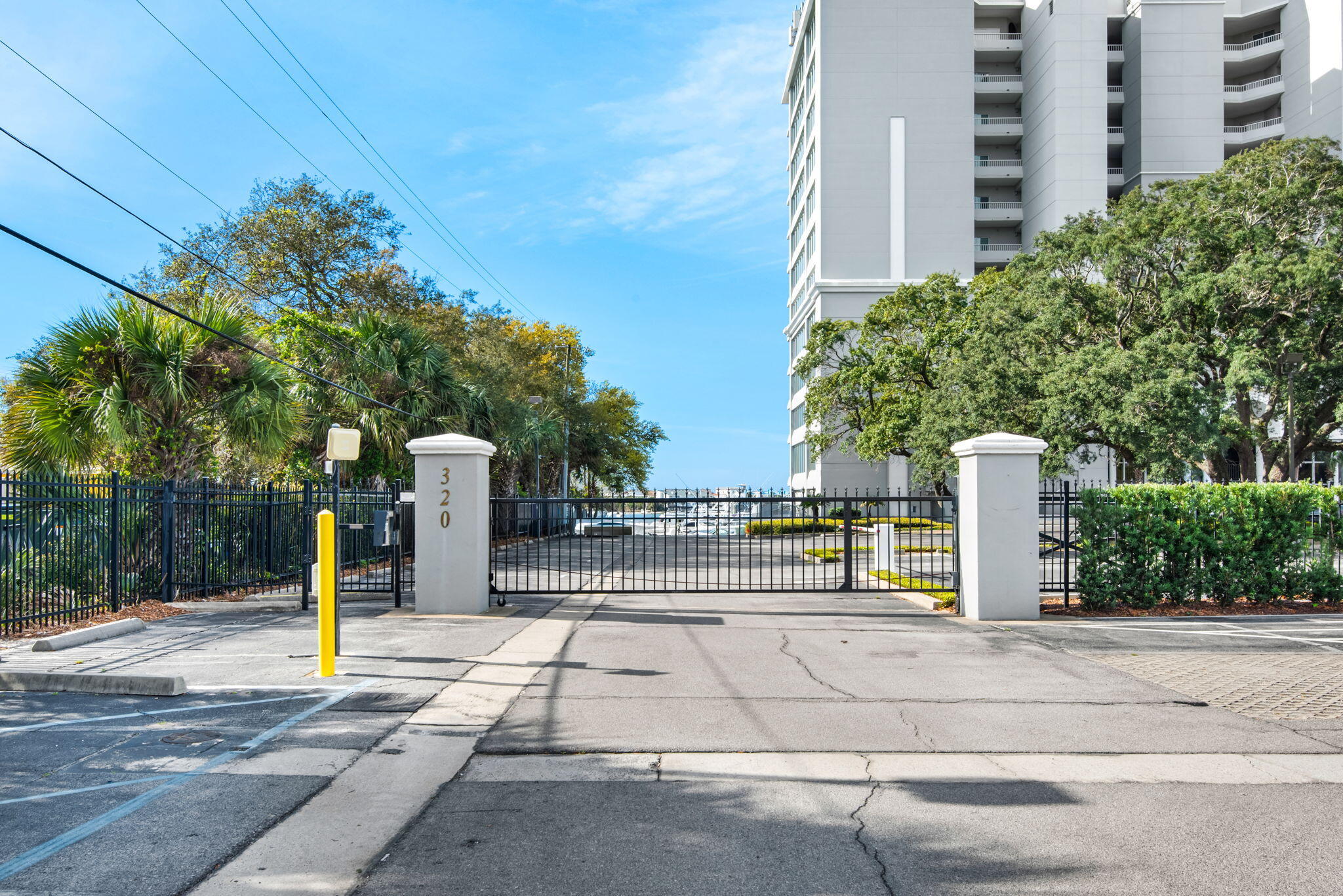 DESTIN YACHT CLUB - Residential