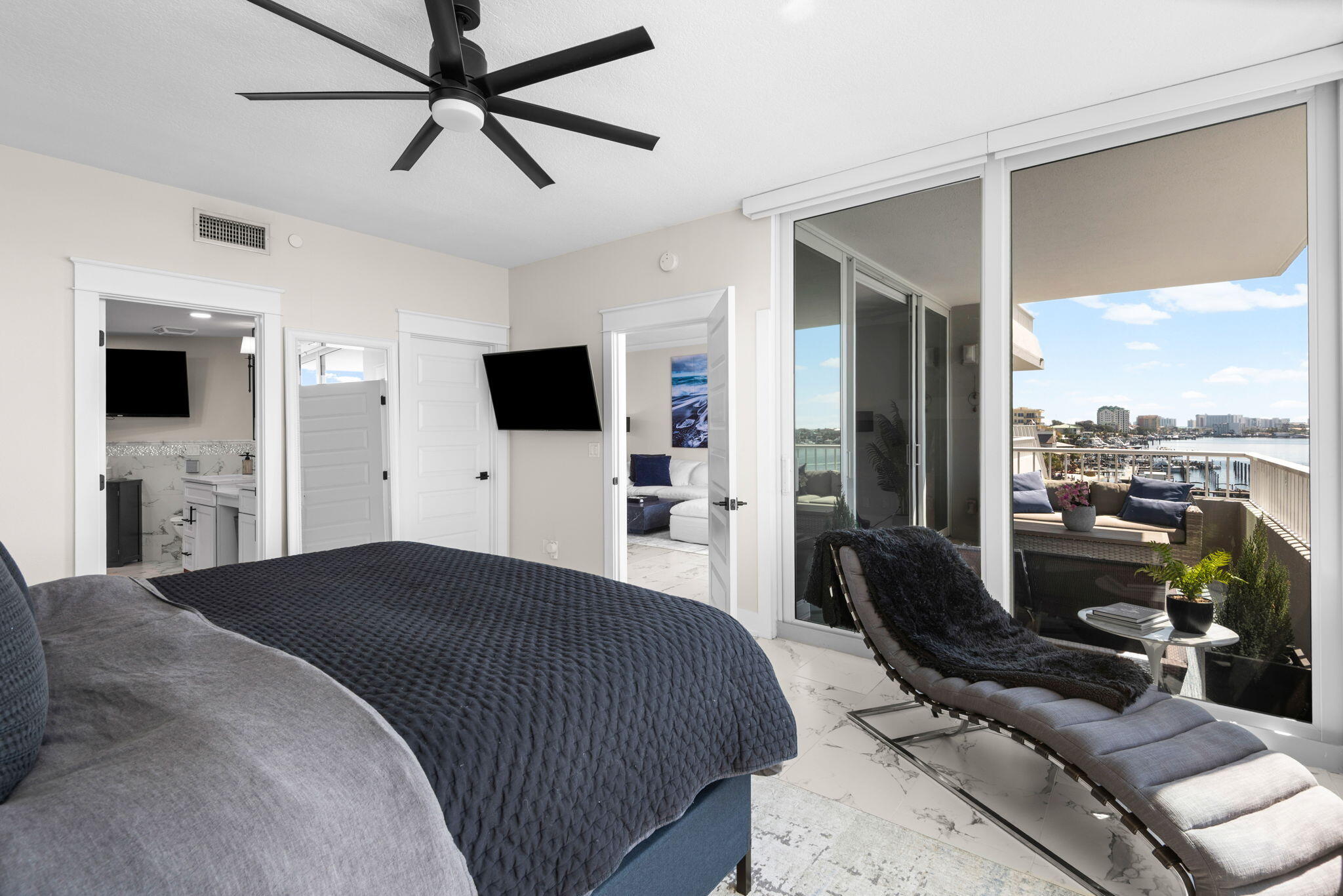 DESTIN YACHT CLUB - Residential