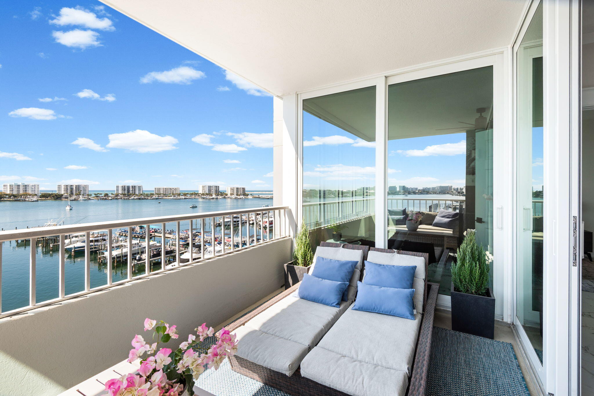 DESTIN YACHT CLUB - Residential