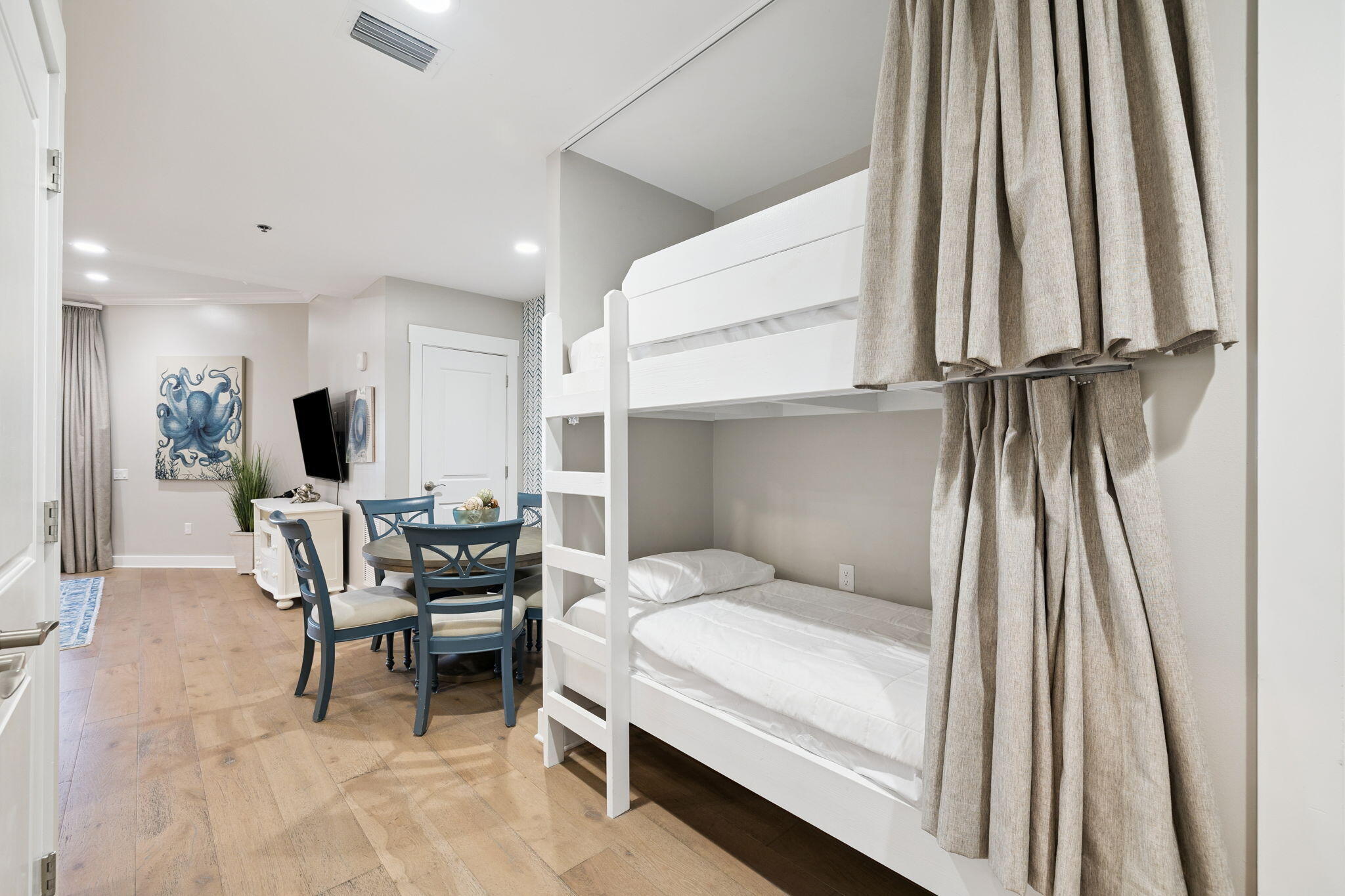 HENDERSON LOFTS - Residential