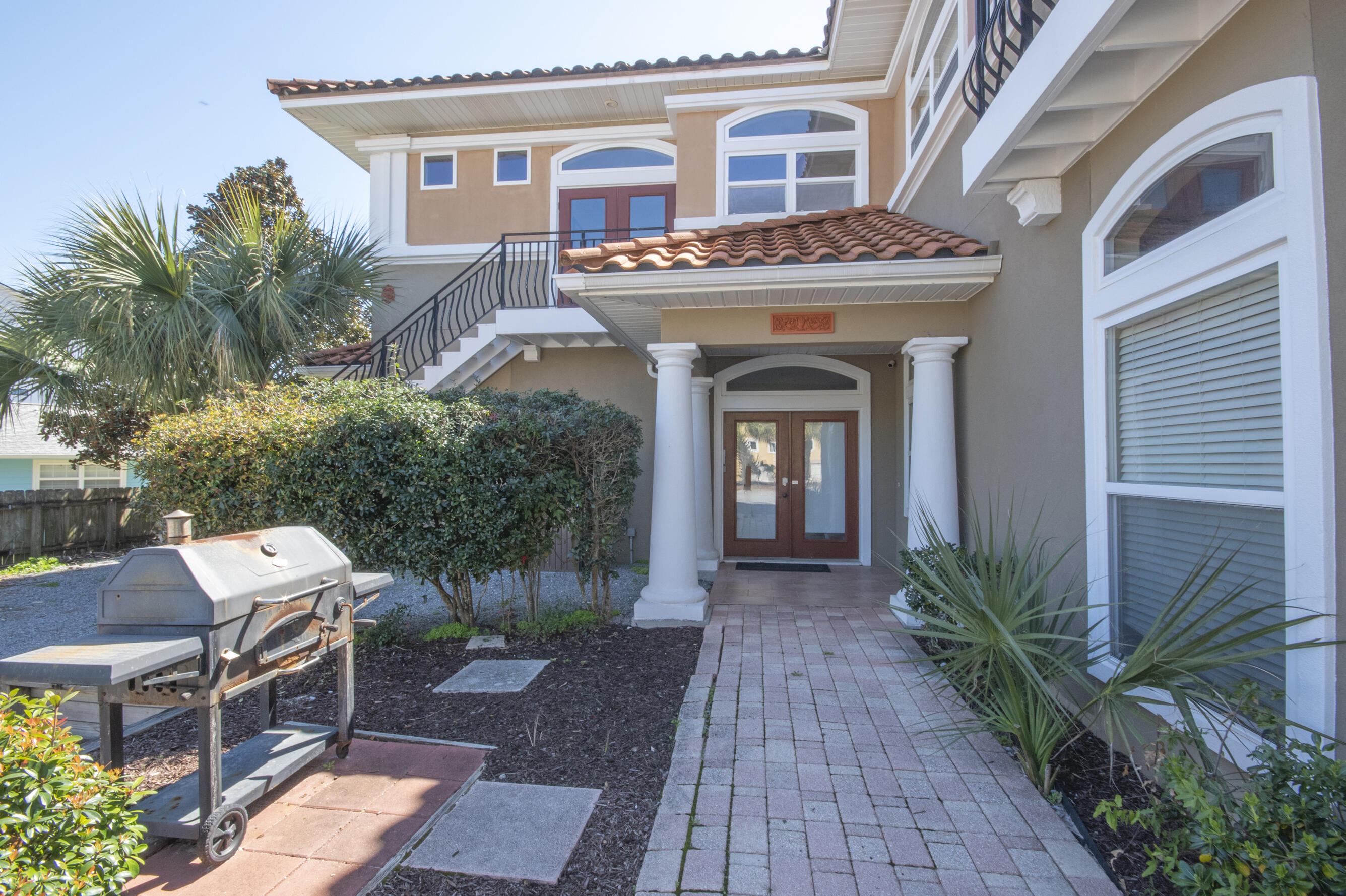 LA VALENCIA BEACH RESORT - Residential