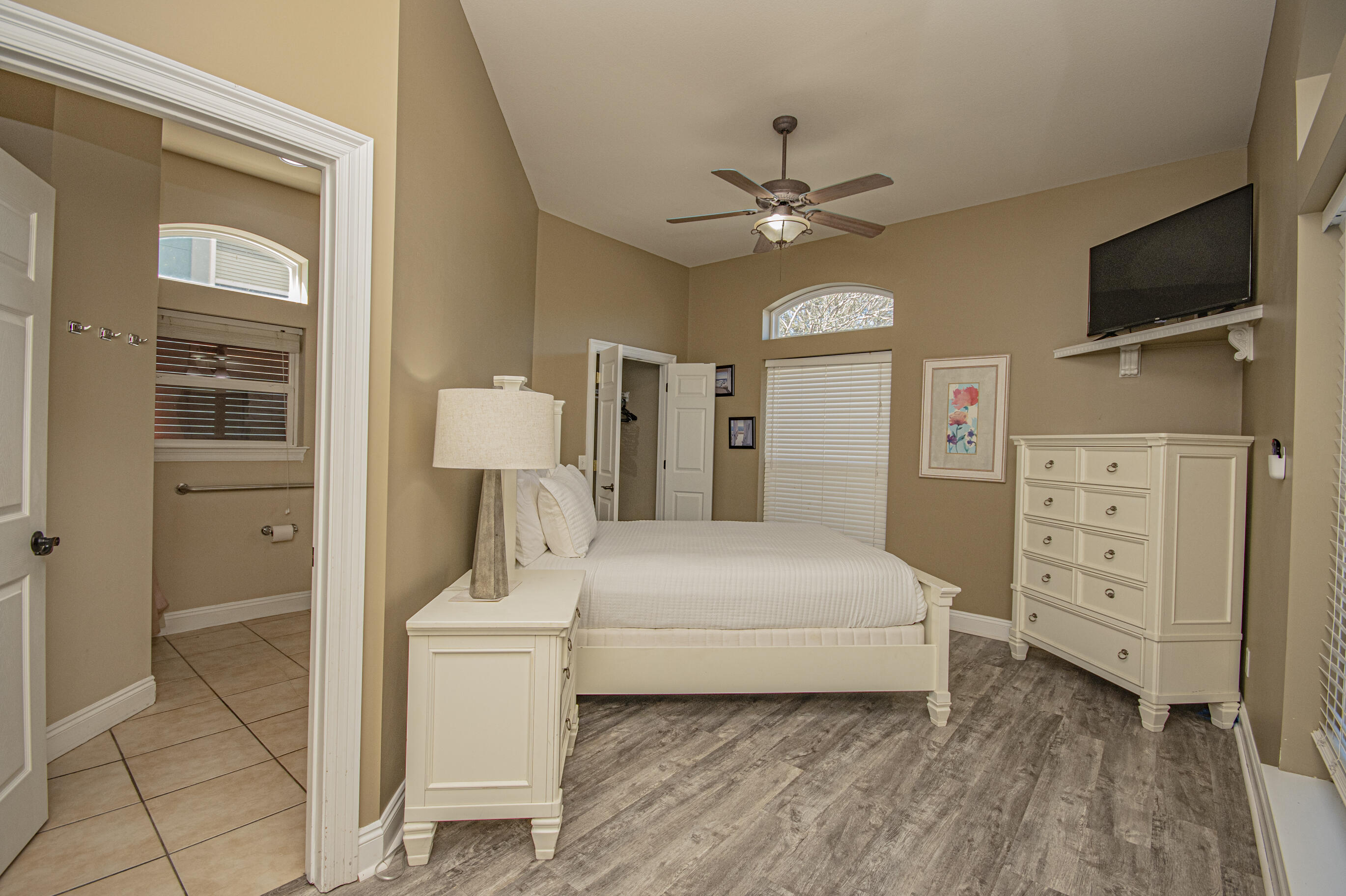 LA VALENCIA BEACH RESORT - Residential