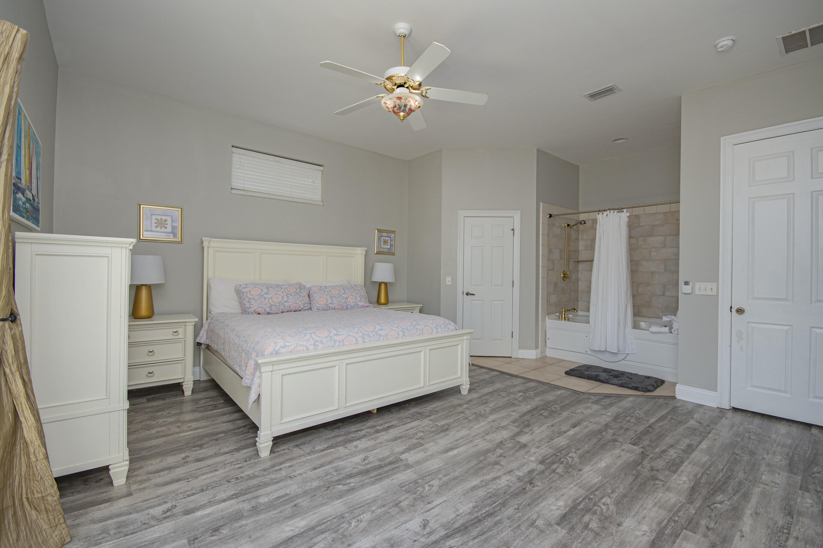 LA VALENCIA BEACH RESORT - Residential