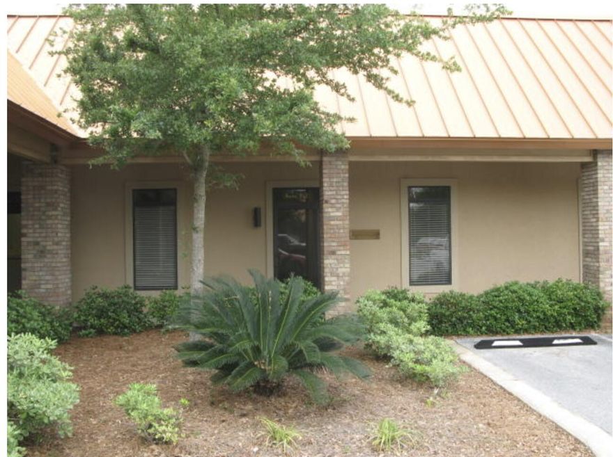 500 Sqft Professional Office Suite available for lease.