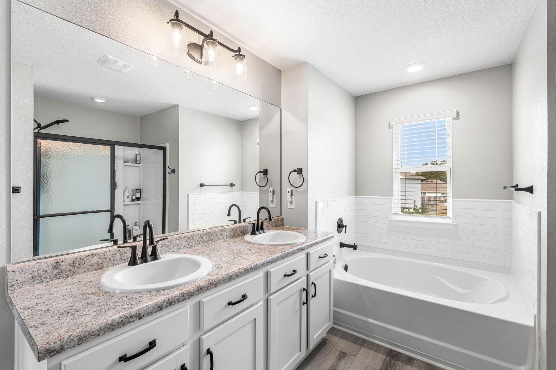 HAMMOCK BAY - MILL COTTAGES - Residential