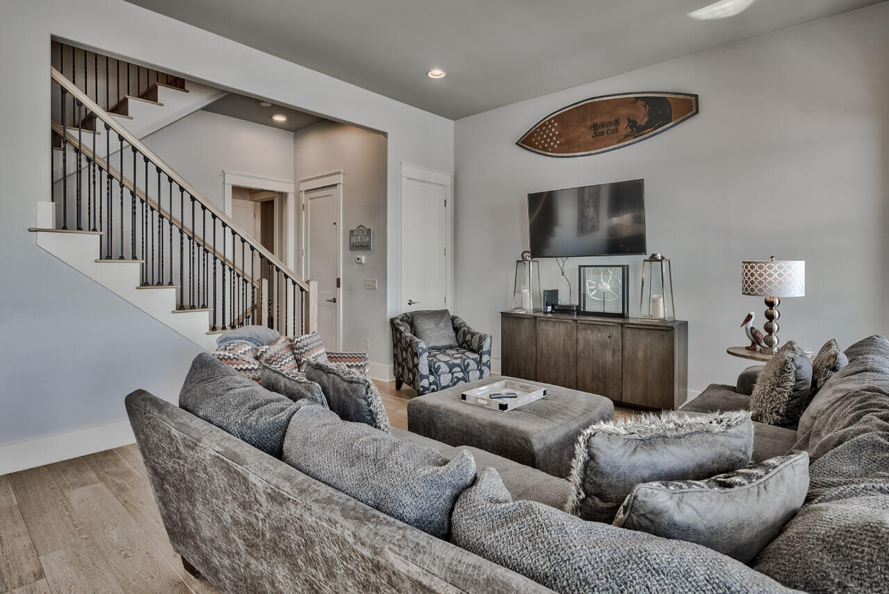 WARREN HEIGHTS - Residential