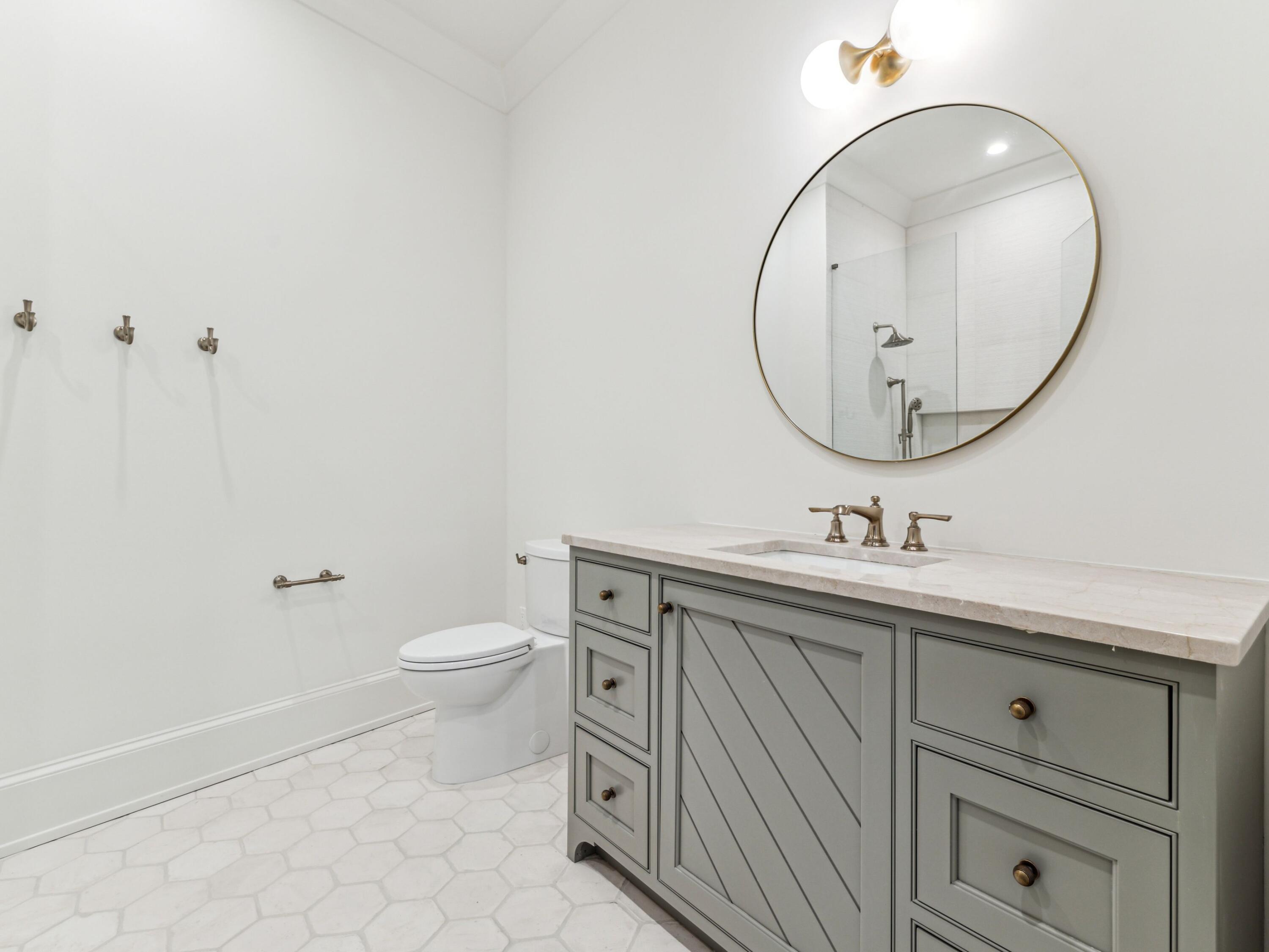 CHURCHILL OAKS - Residential