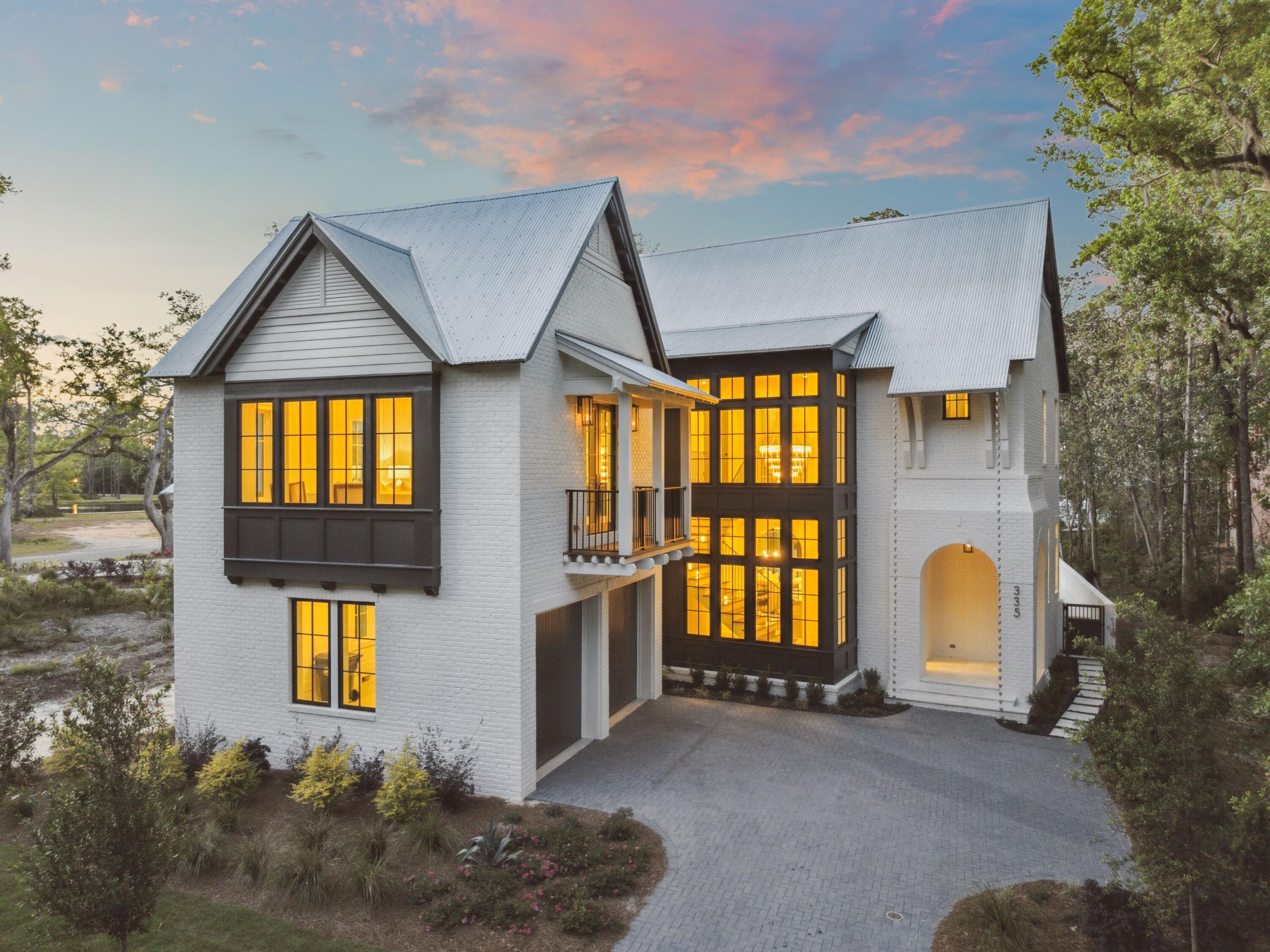 CHURCHILL OAKS - Residential