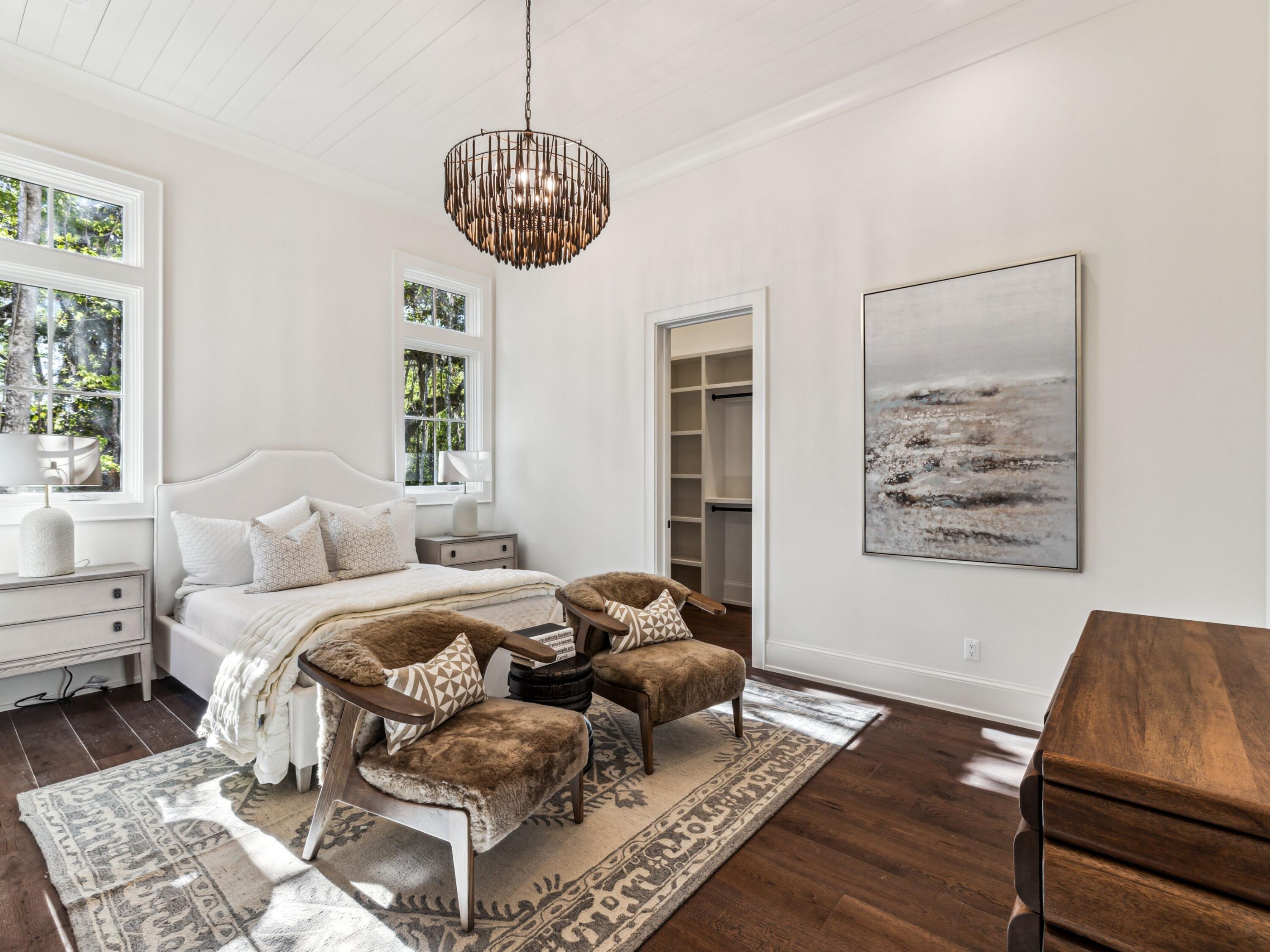 CHURCHILL OAKS - Residential