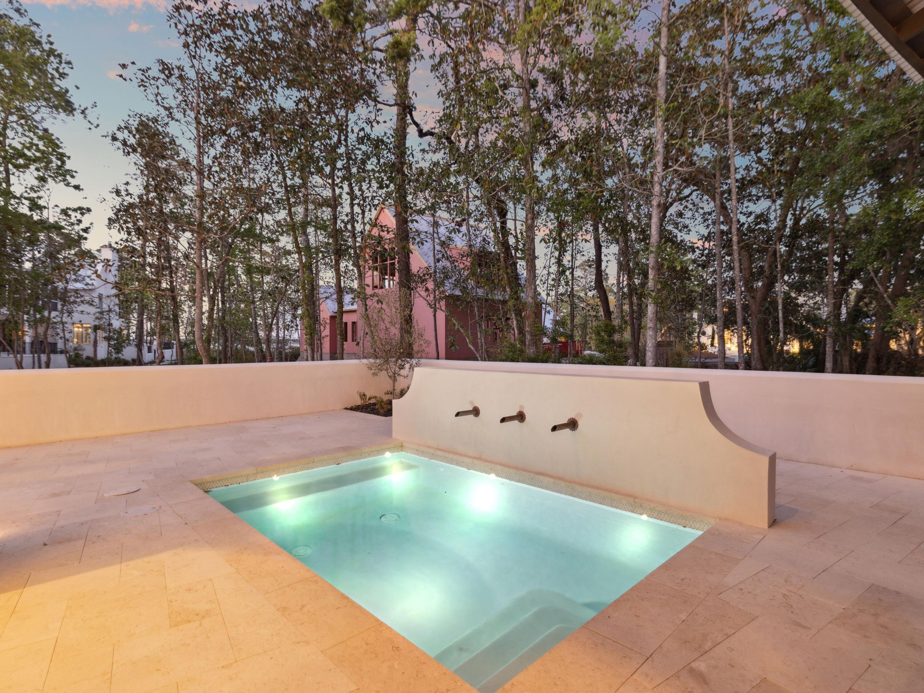 CHURCHILL OAKS - Residential