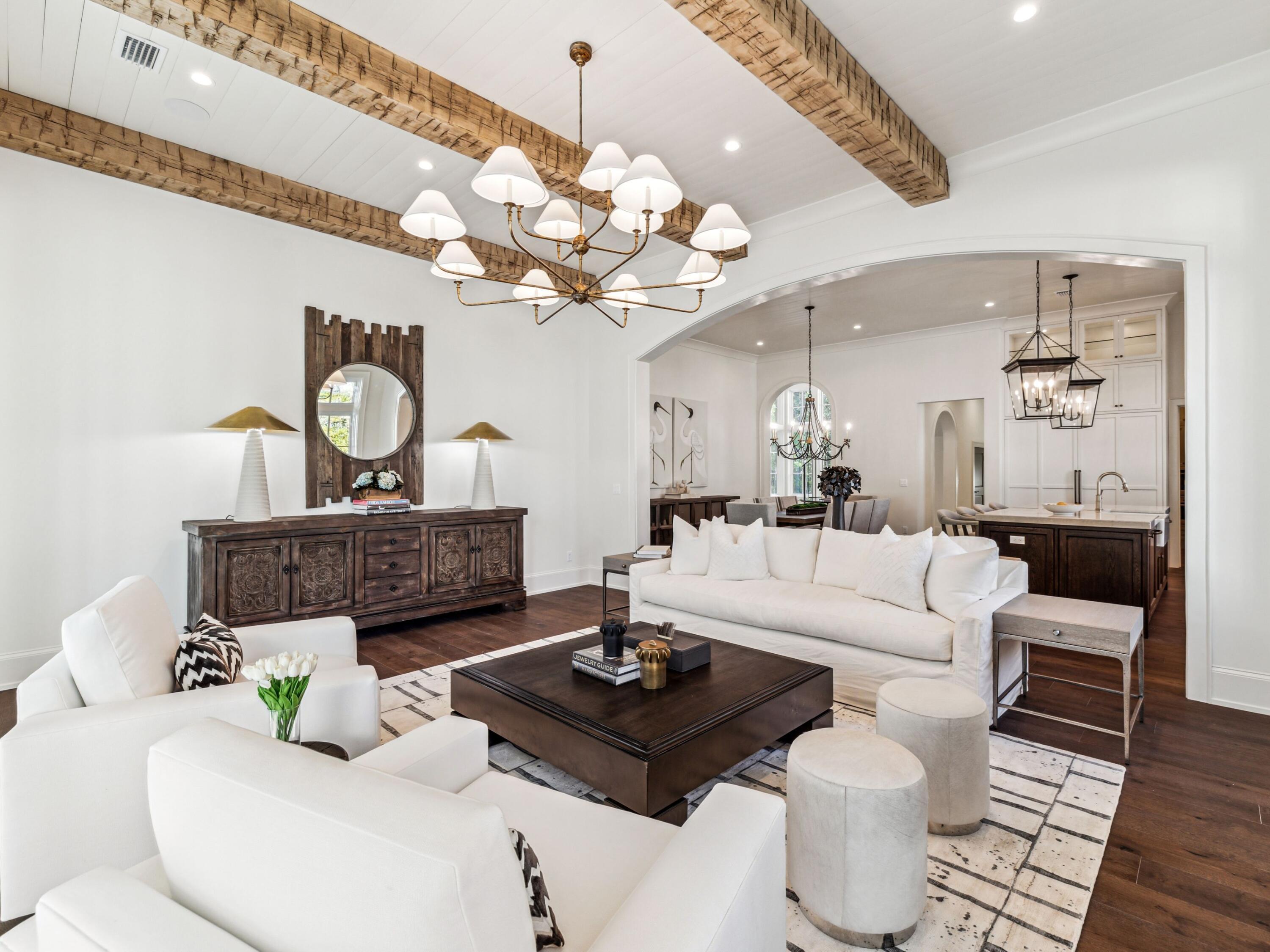 CHURCHILL OAKS - Residential