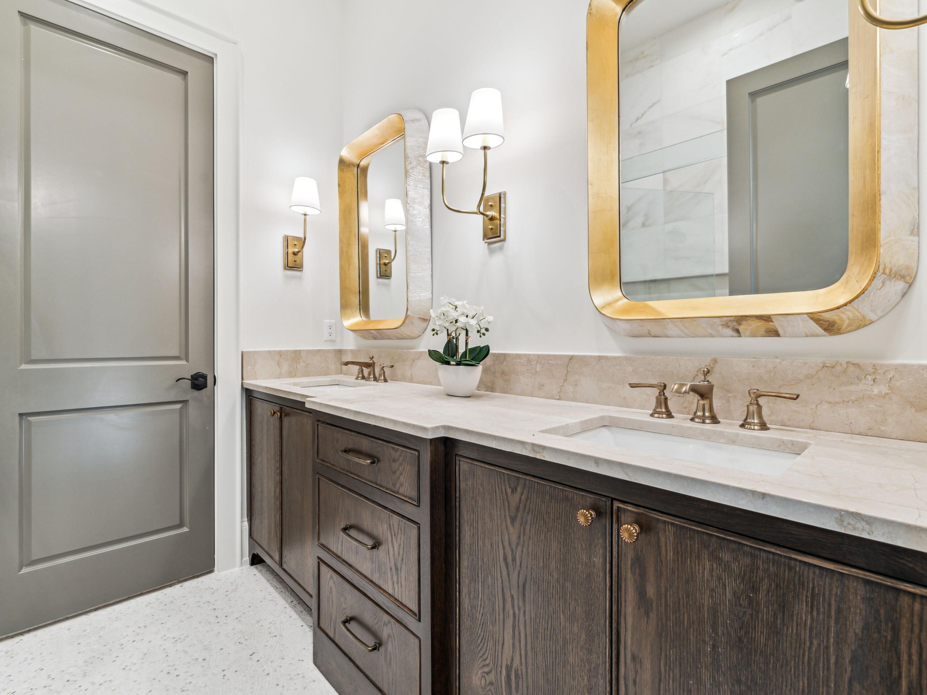 CHURCHILL OAKS - Residential