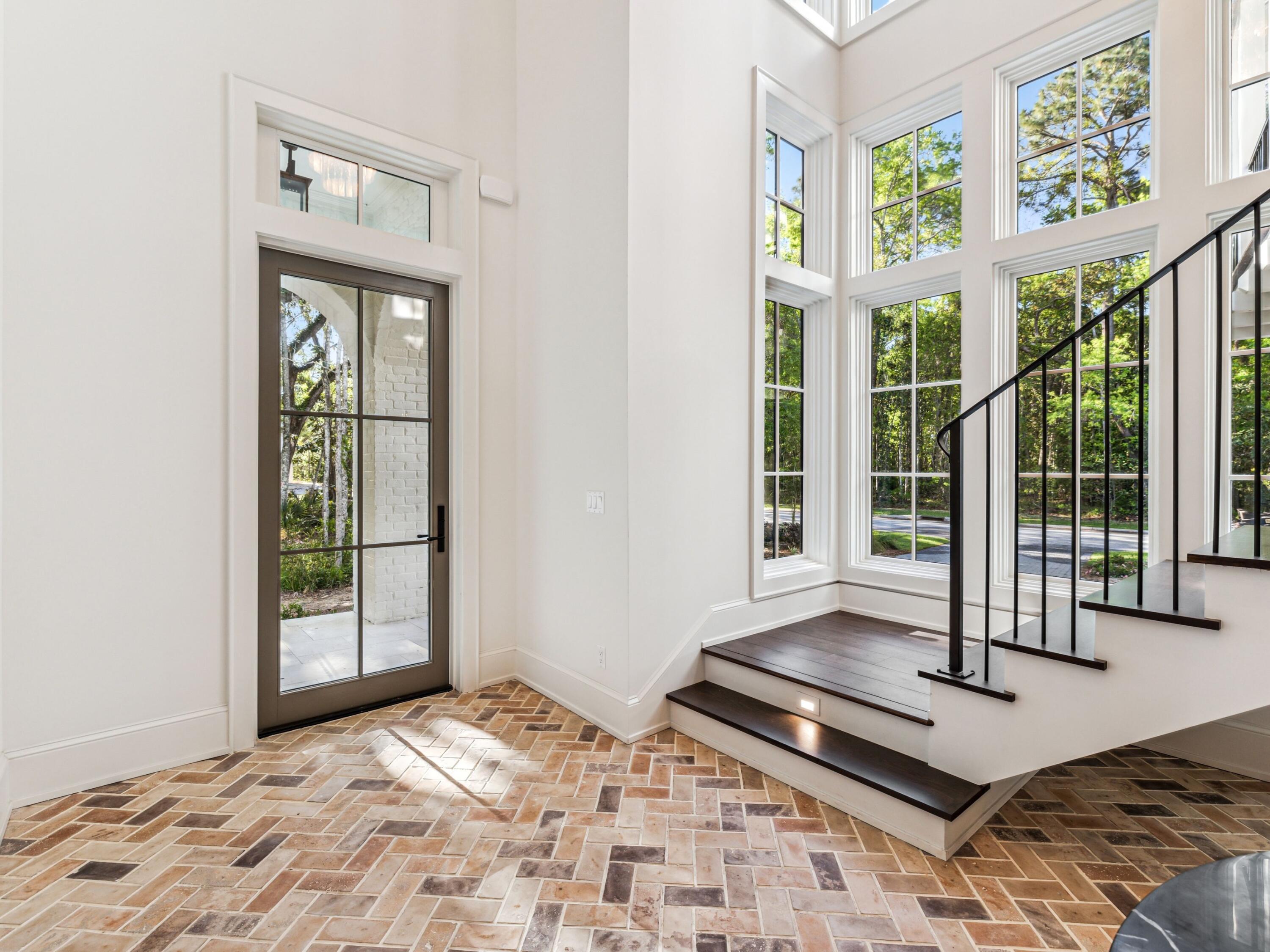 CHURCHILL OAKS - Residential