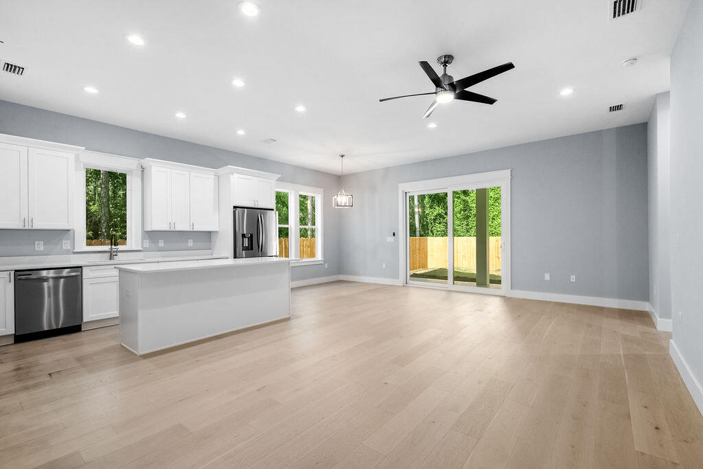 TOWN OF SANTA ROSA - Residential