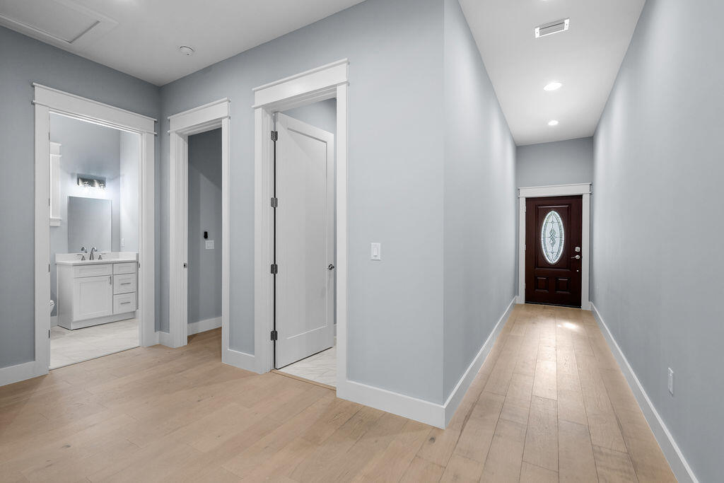 TOWN OF SANTA ROSA - Residential