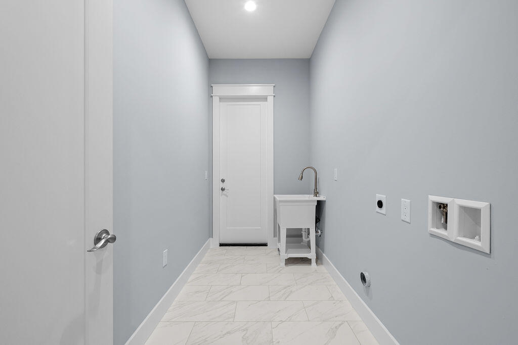 TOWN OF SANTA ROSA - Residential