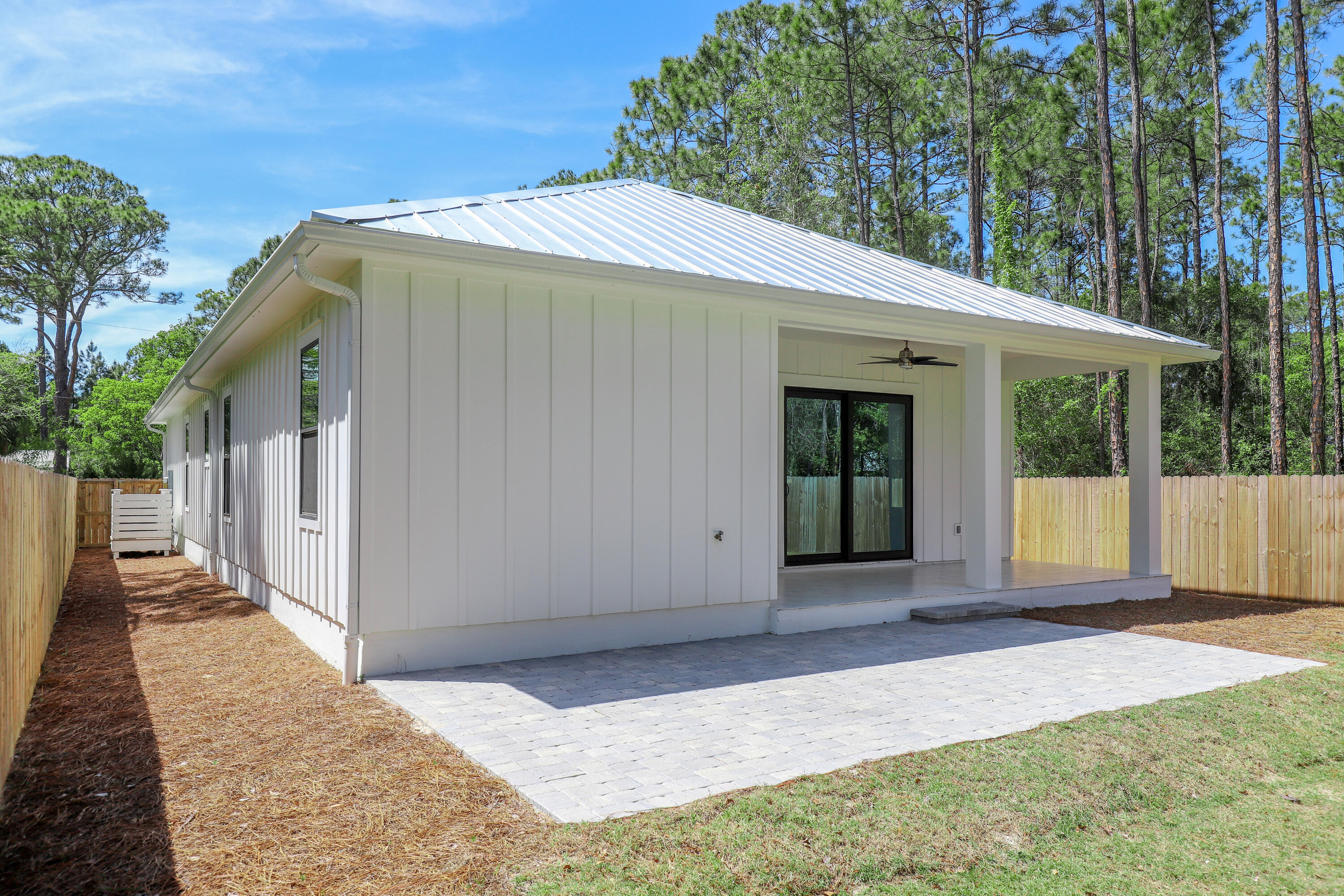 TOWN OF SANTA ROSA - Residential