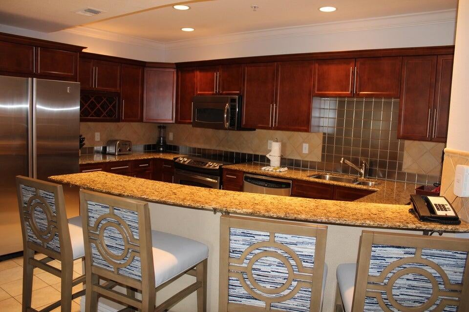10 Harbor Boulevard 203B