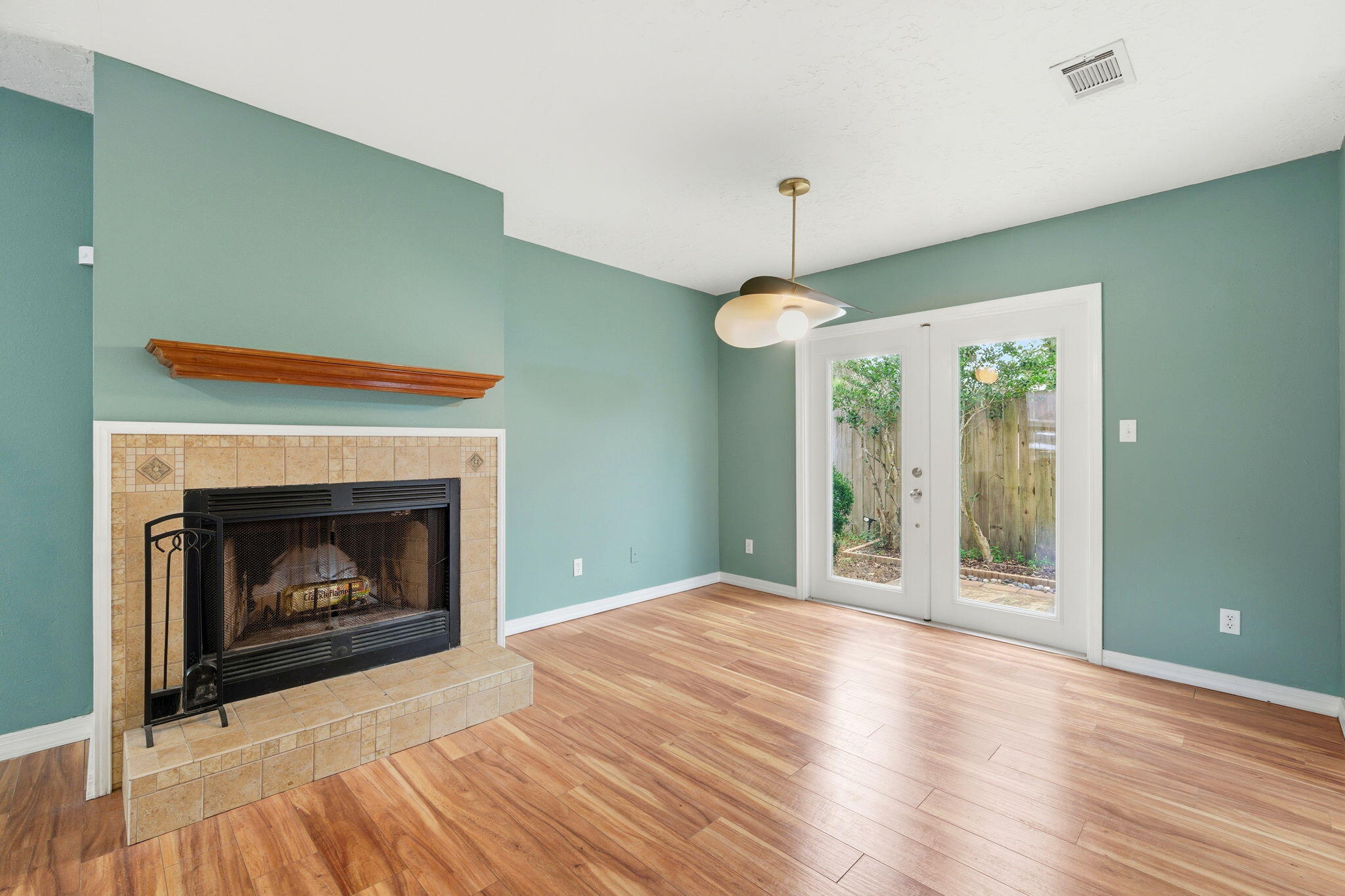 MONAHAN MANOR - Residential