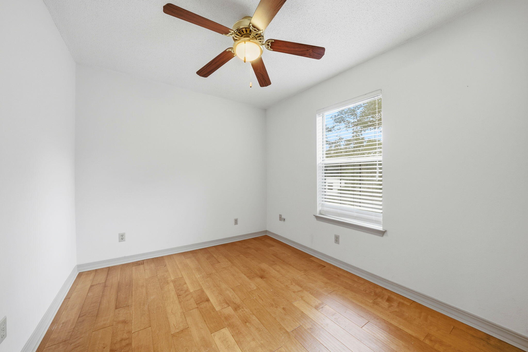 MONAHAN MANOR - Residential