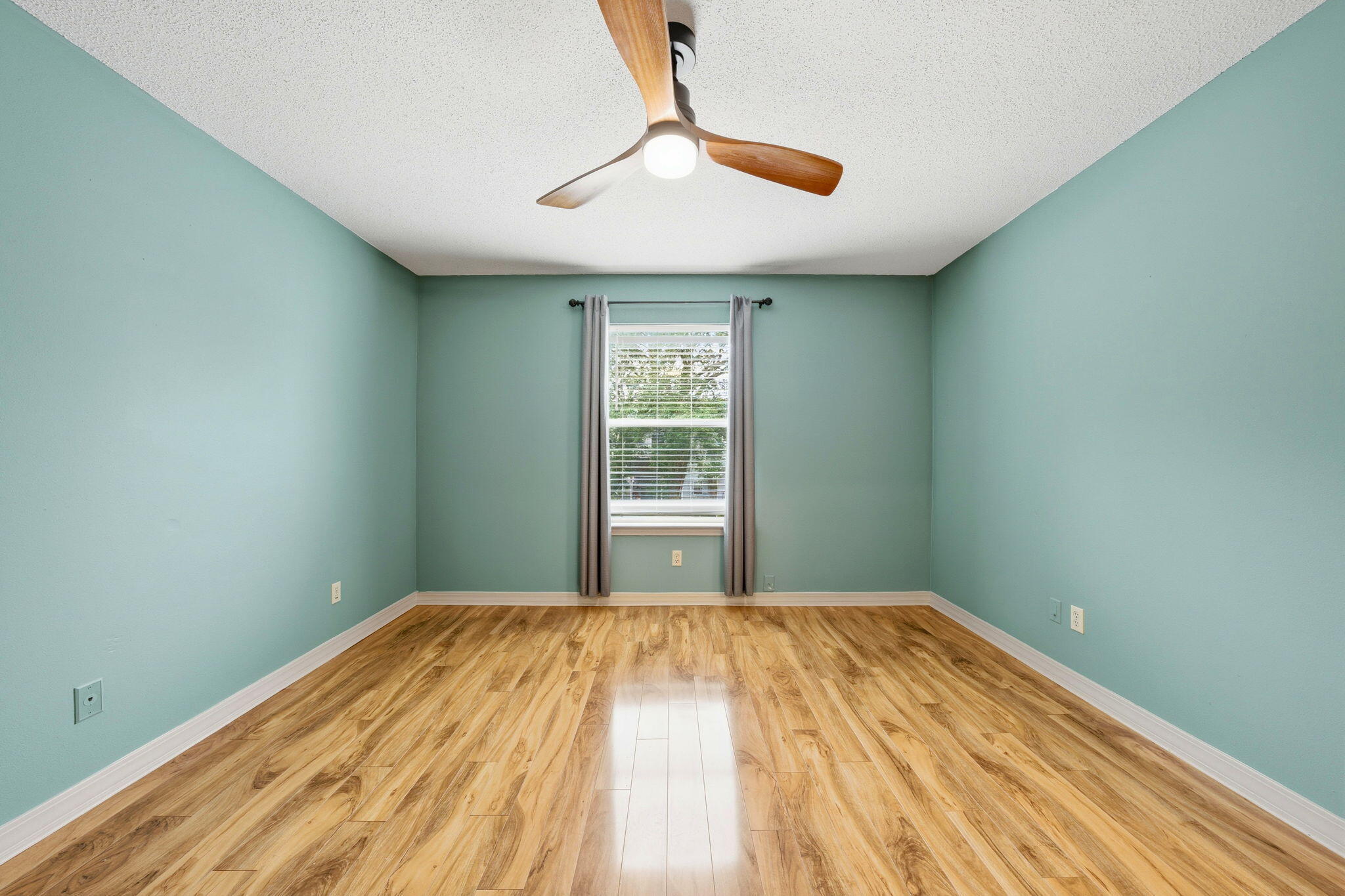 MONAHAN MANOR - Residential